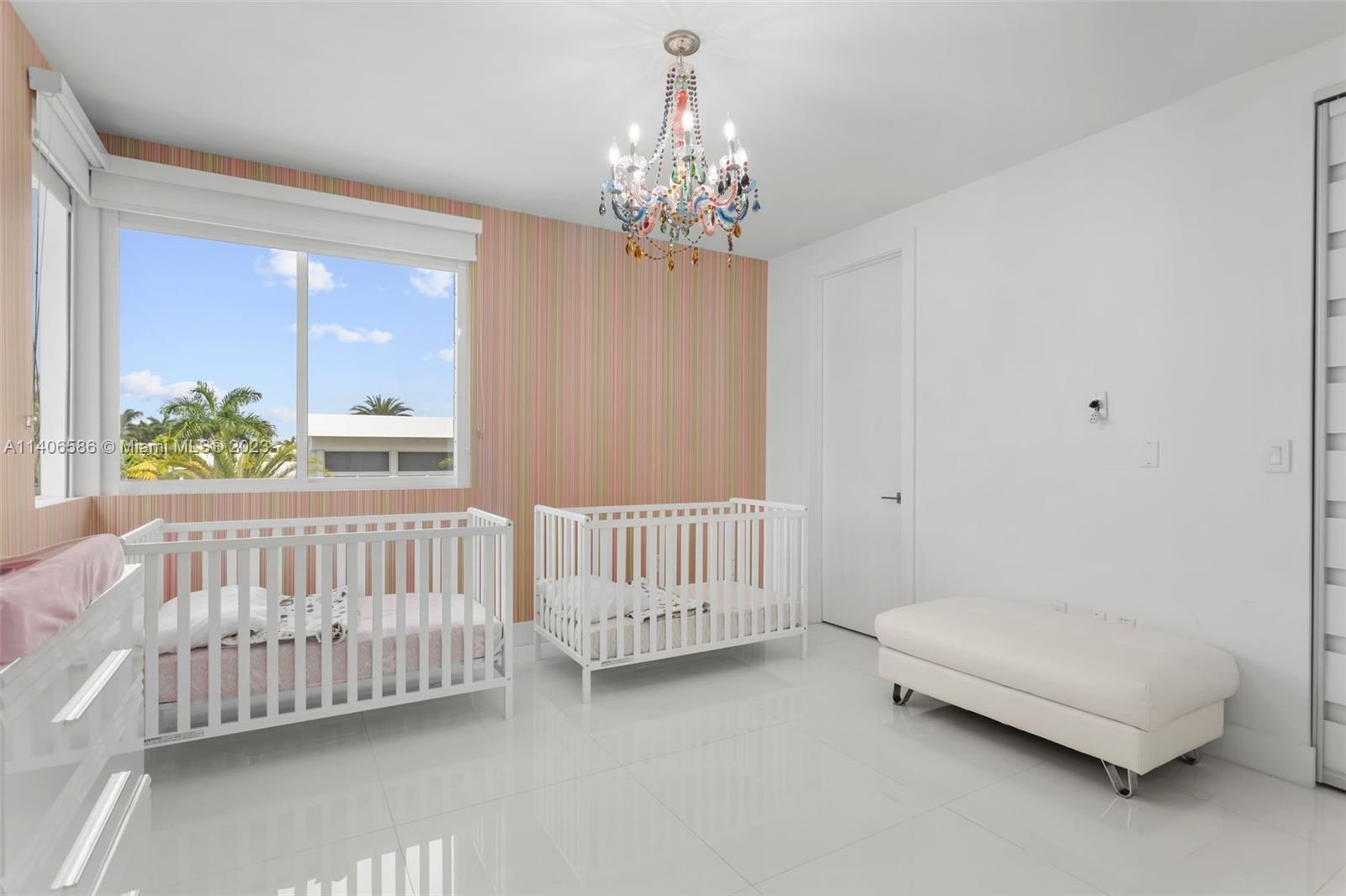 DORAL COMMONS RESIDENTIAL - Residential