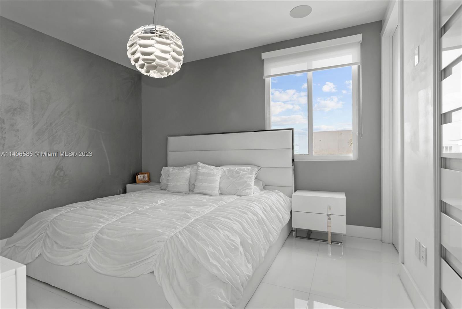 DORAL COMMONS RESIDENTIAL - Residential