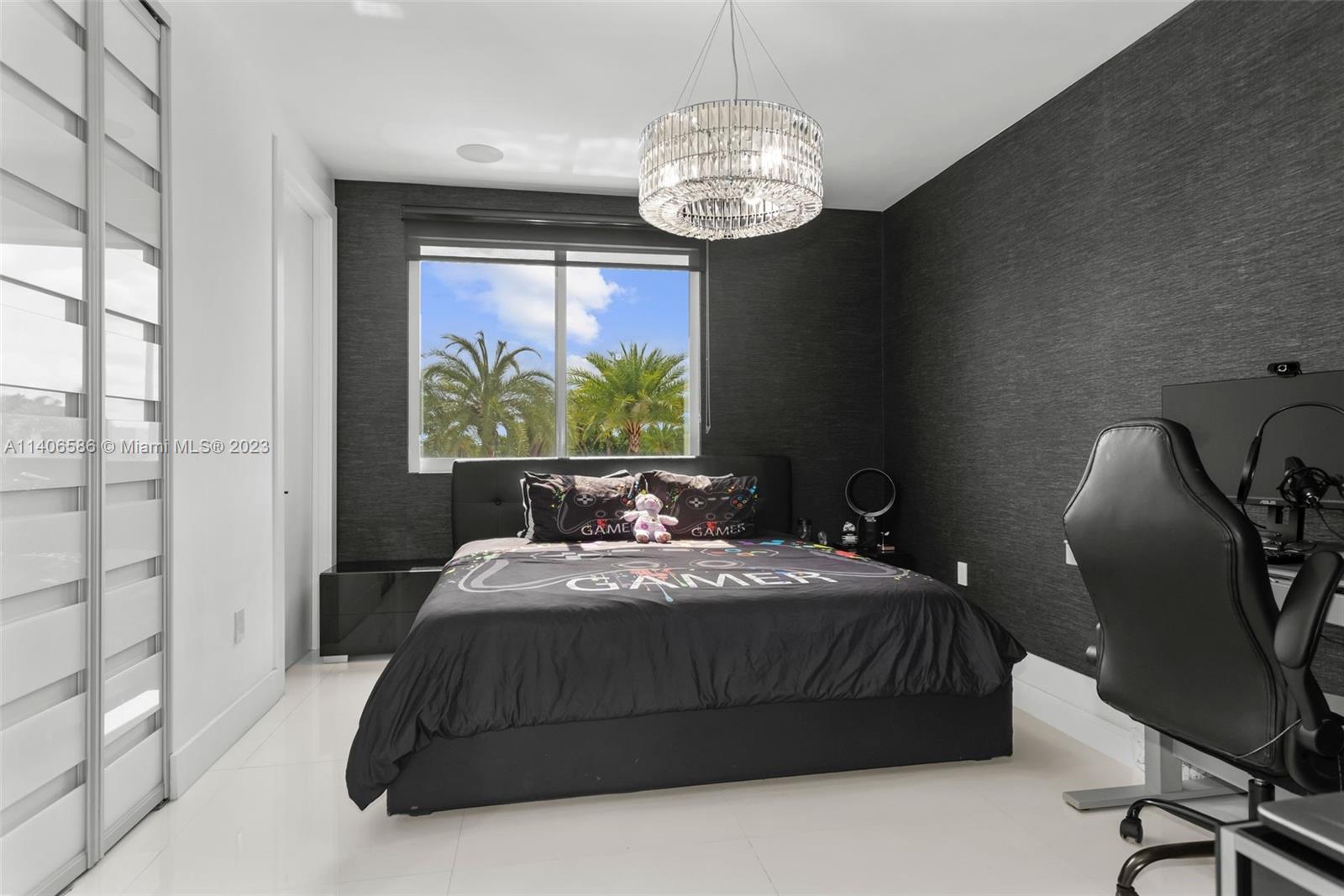 DORAL COMMONS RESIDENTIAL - Residential