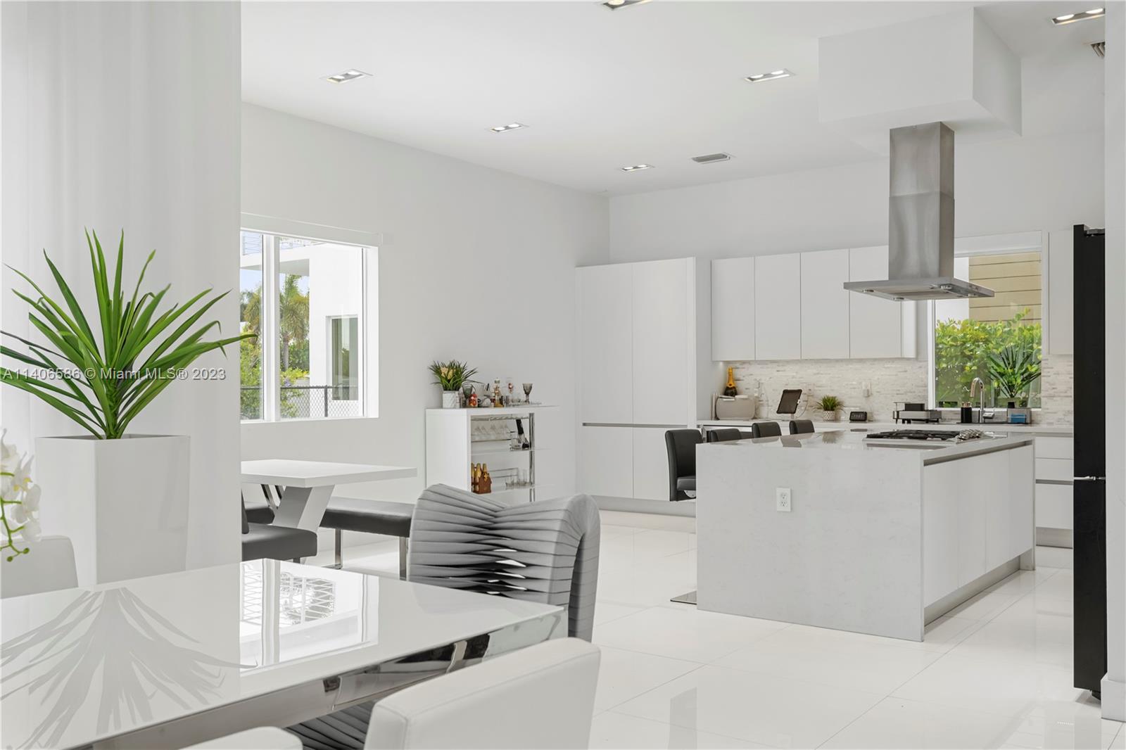 DORAL COMMONS RESIDENTIAL - Residential