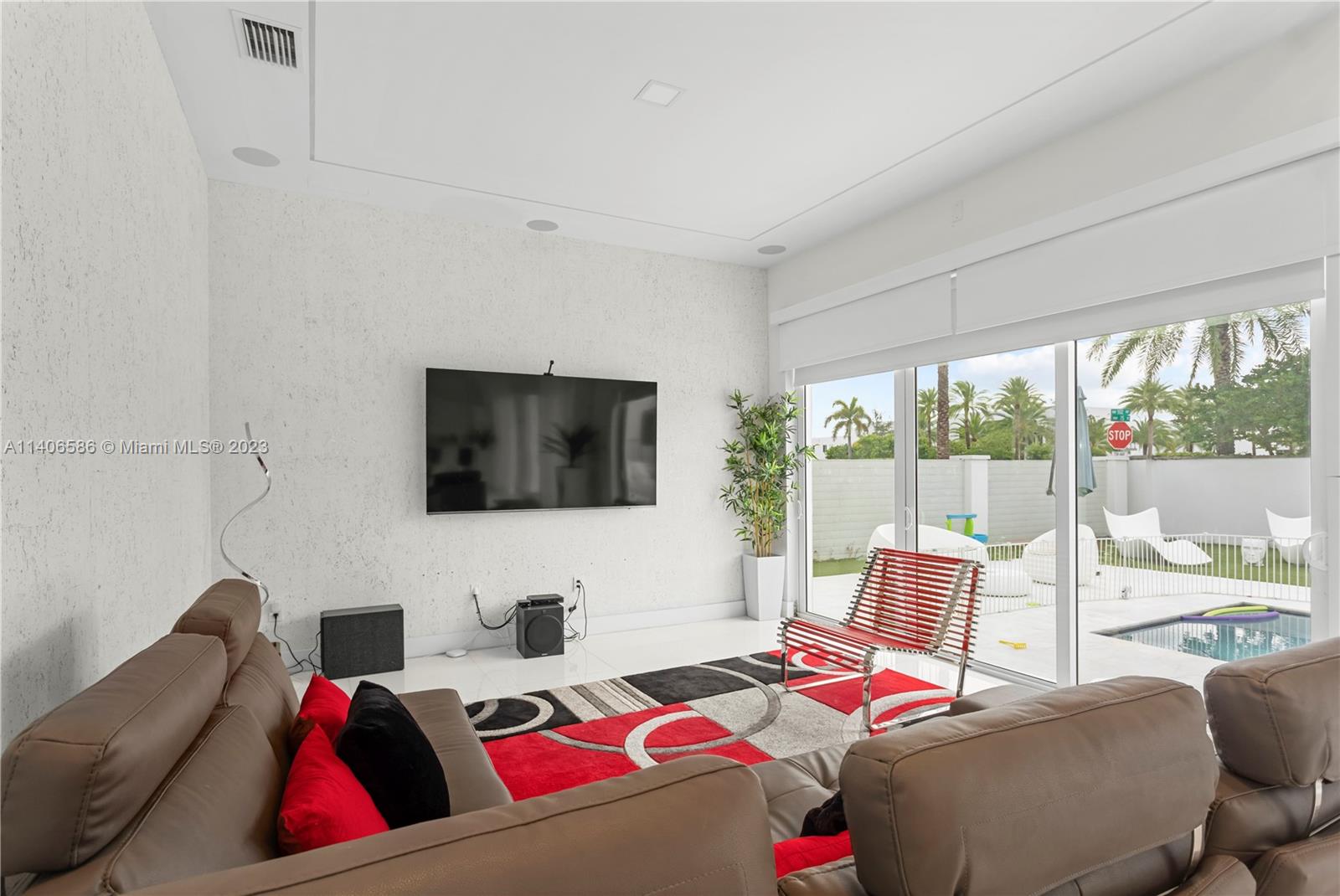 DORAL COMMONS RESIDENTIAL - Residential