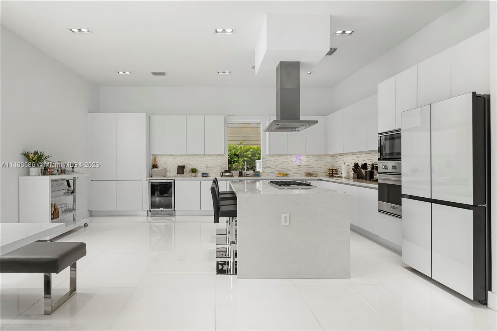 DORAL COMMONS RESIDENTIAL - Residential