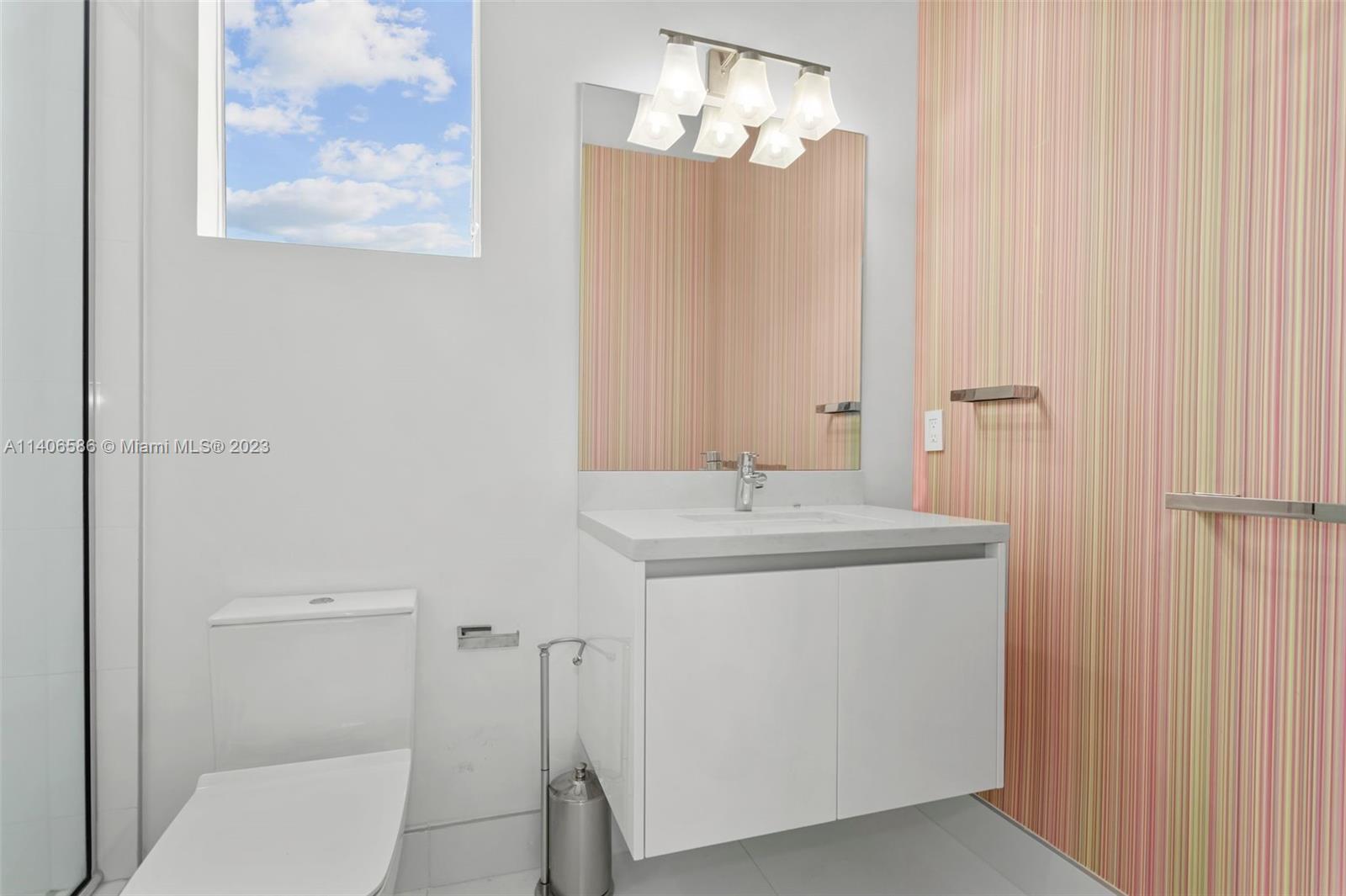 DORAL COMMONS RESIDENTIAL - Residential