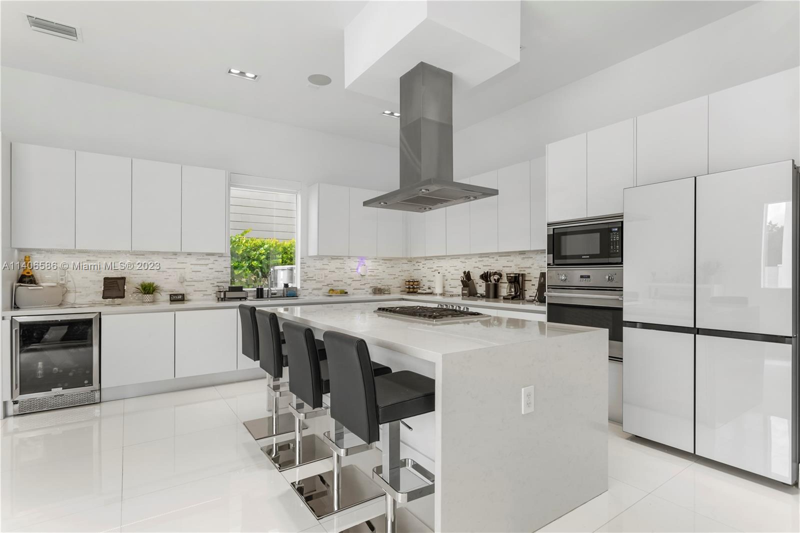 DORAL COMMONS RESIDENTIAL - Residential