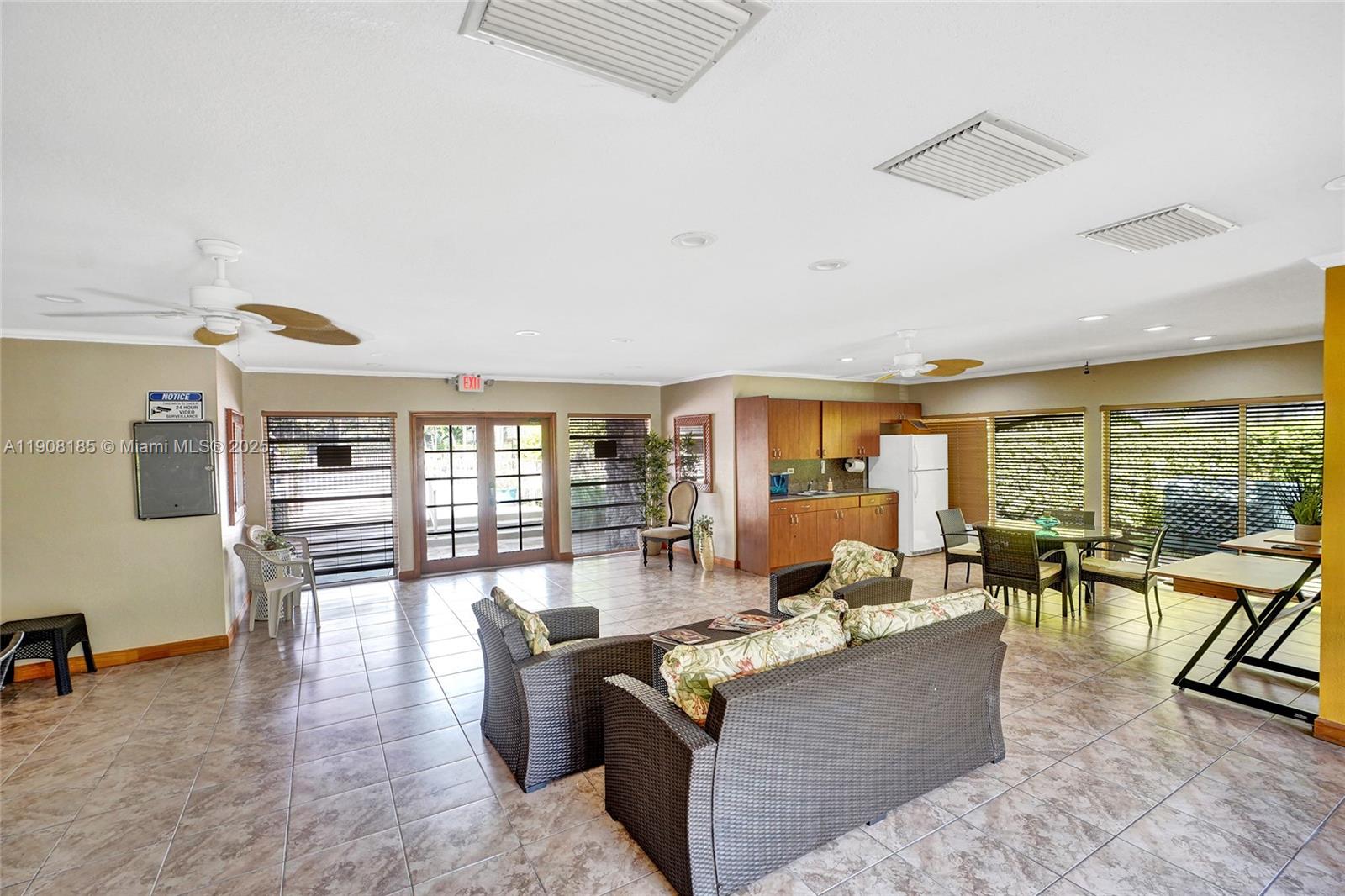 THE LEDGES CONDO - Residential