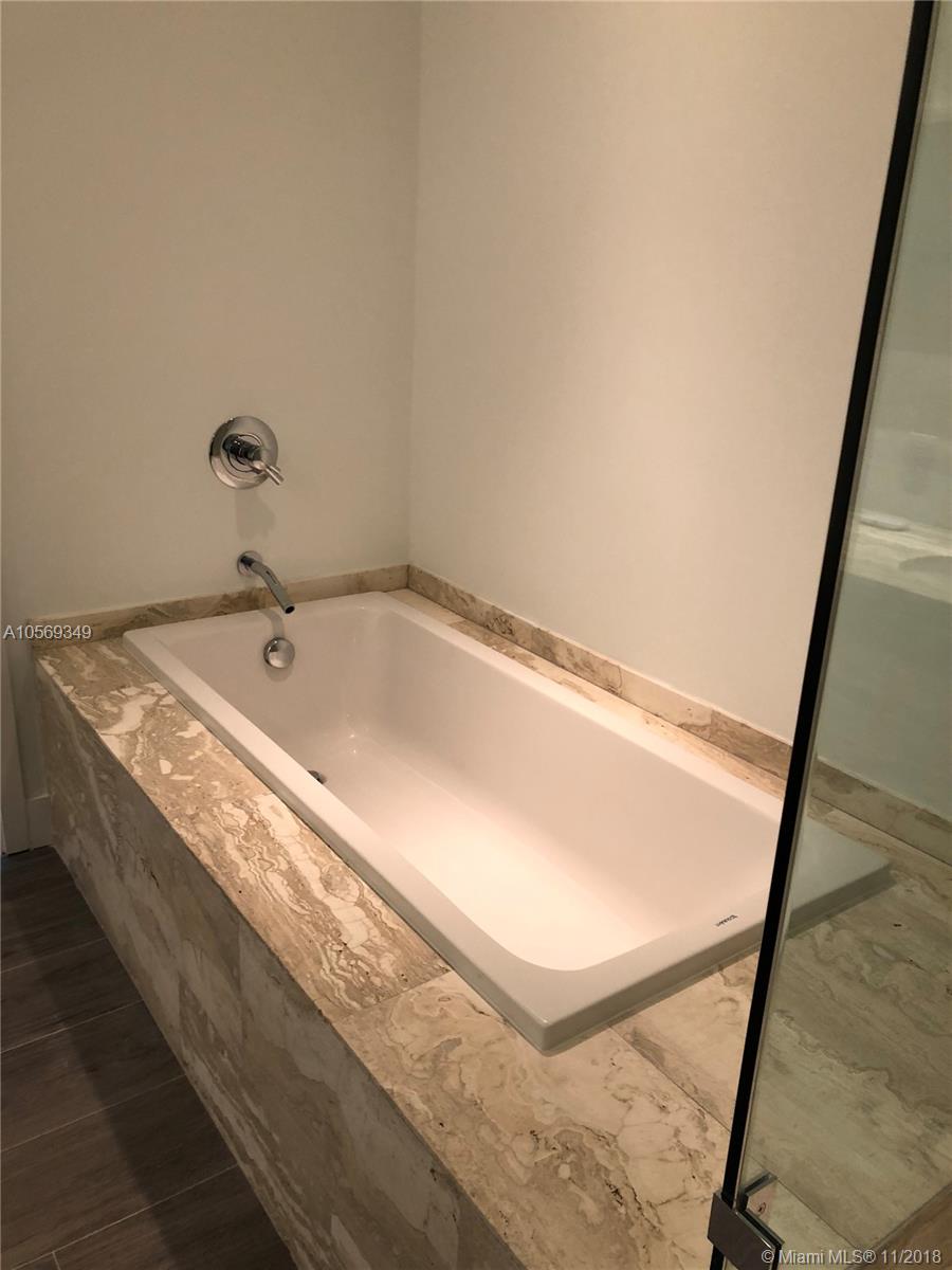 BISCAYNE BEACH - Residential Lease
