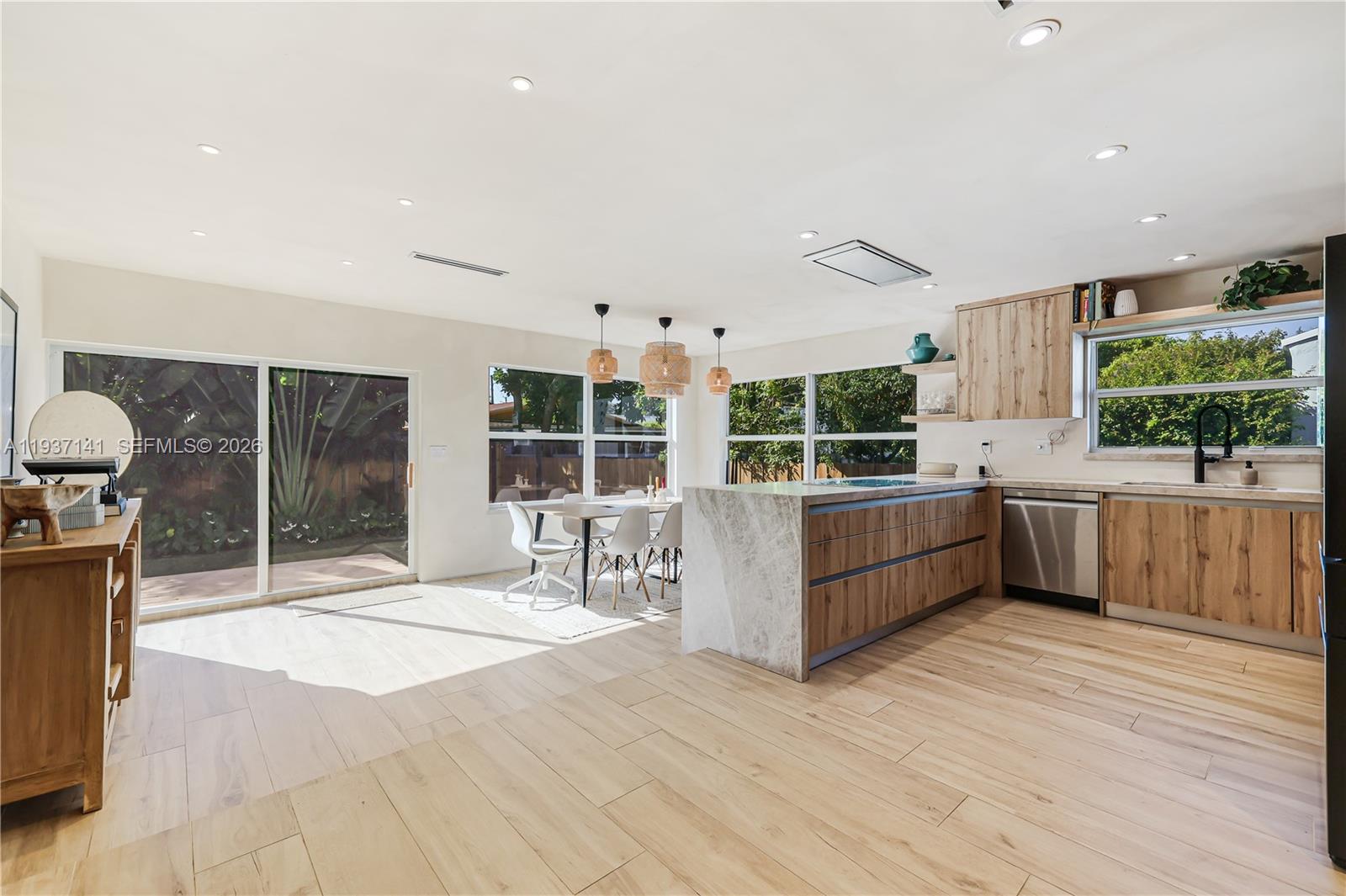 COLUMBIA PARK CORR PL - Residential