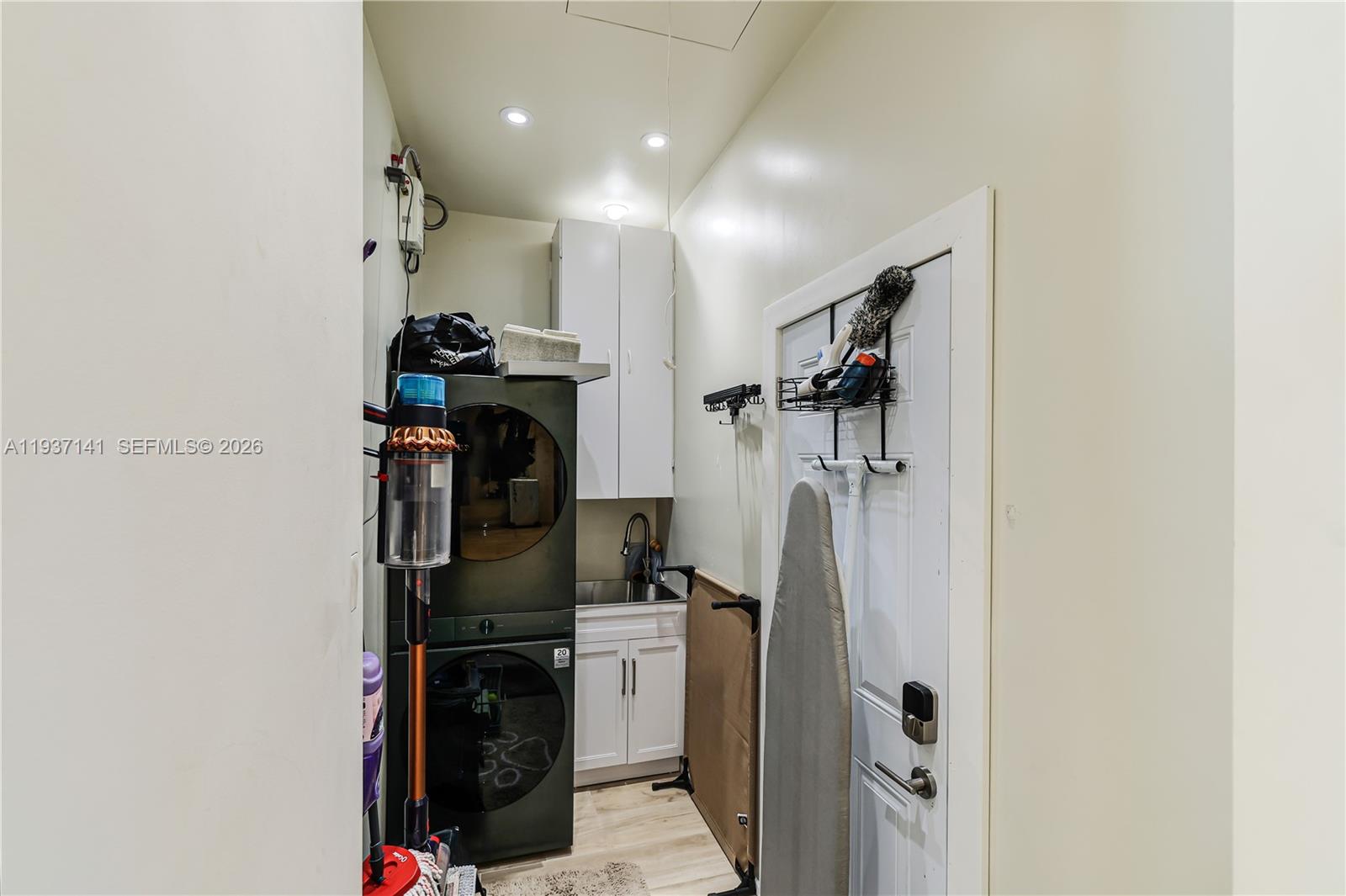 COLUMBIA PARK CORR PL - Residential