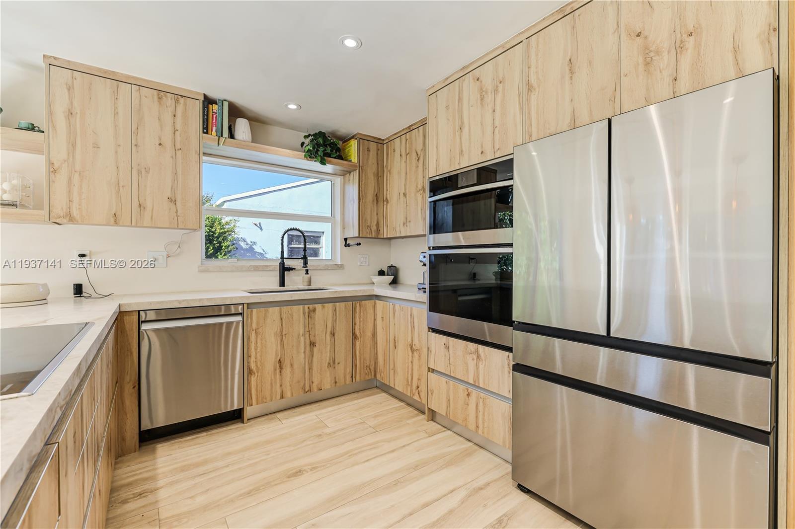 COLUMBIA PARK CORR PL - Residential