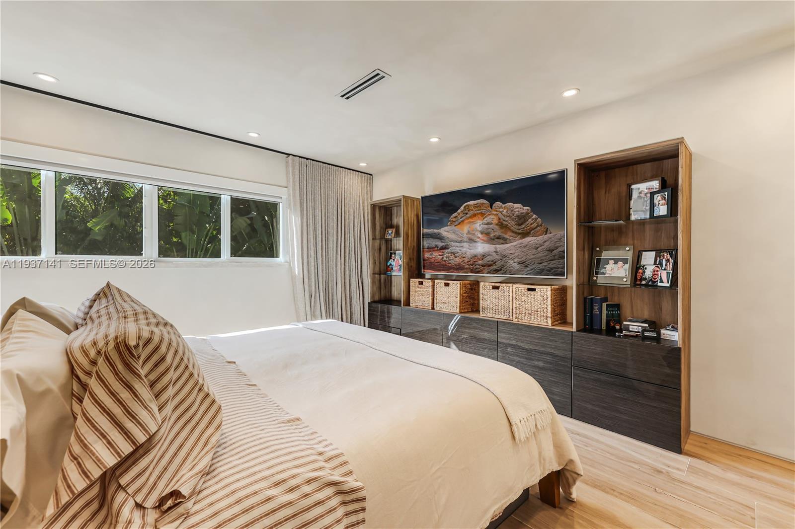 COLUMBIA PARK CORR PL - Residential