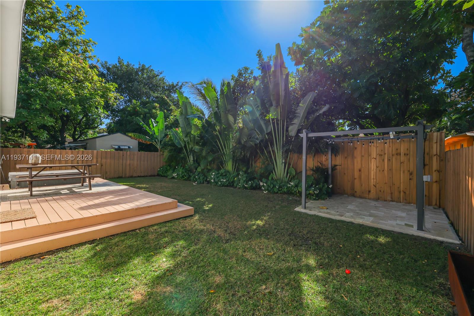 COLUMBIA PARK CORR PL - Residential