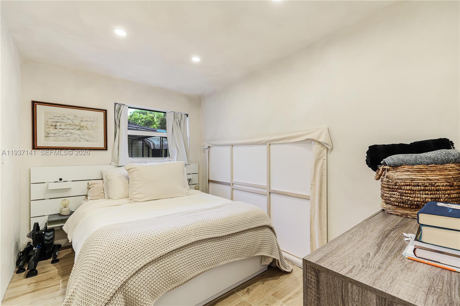 COLUMBIA PARK CORR PL - Residential