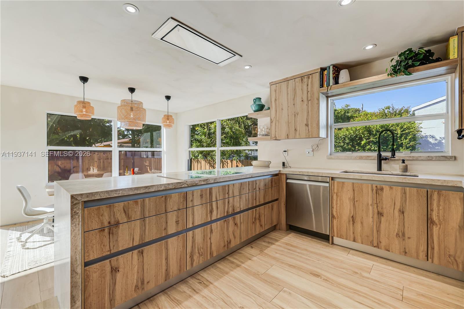 COLUMBIA PARK CORR PL - Residential