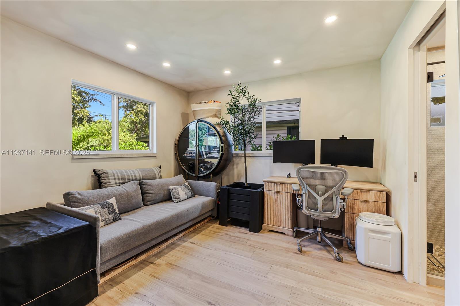 COLUMBIA PARK CORR PL - Residential