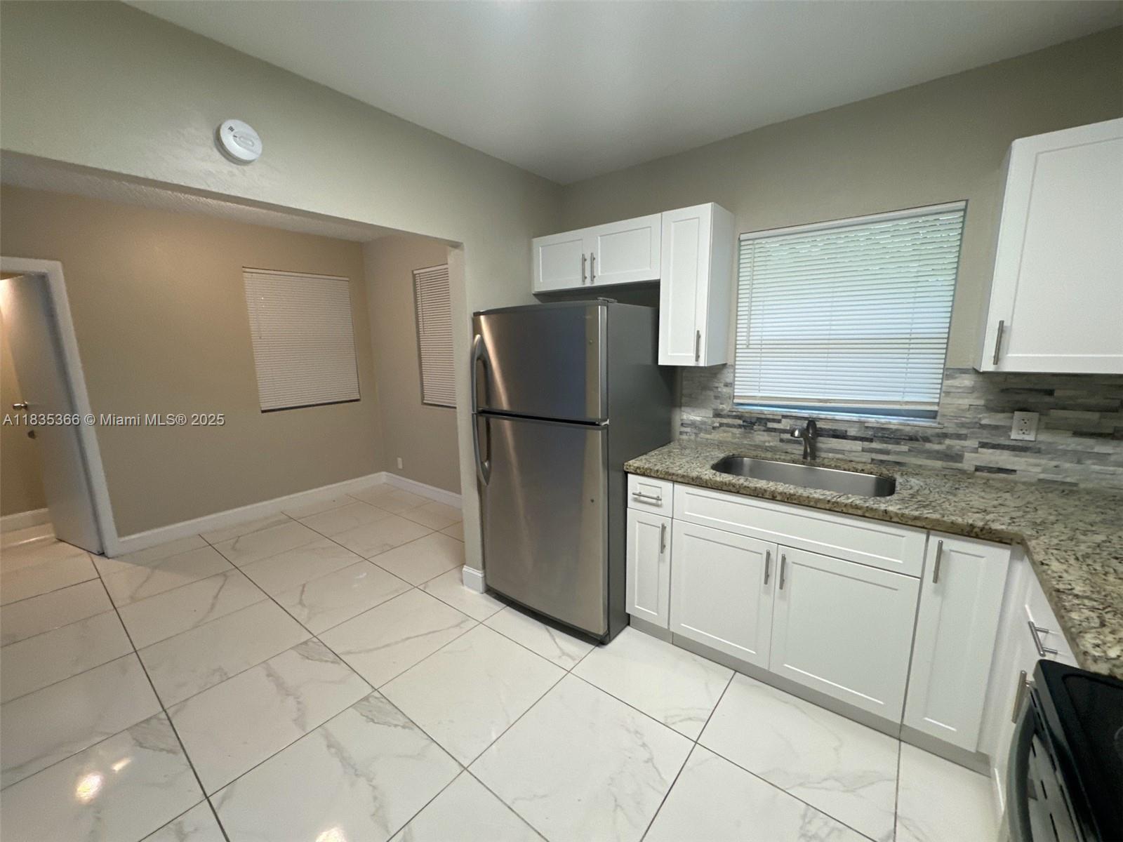 2307 Rodman St, Hollywood, FL, 33020/$555,000 4 2307 Rodman St