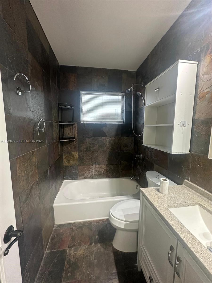 GREYNOLDS ARMS CO-OP APTS - Residential Lease