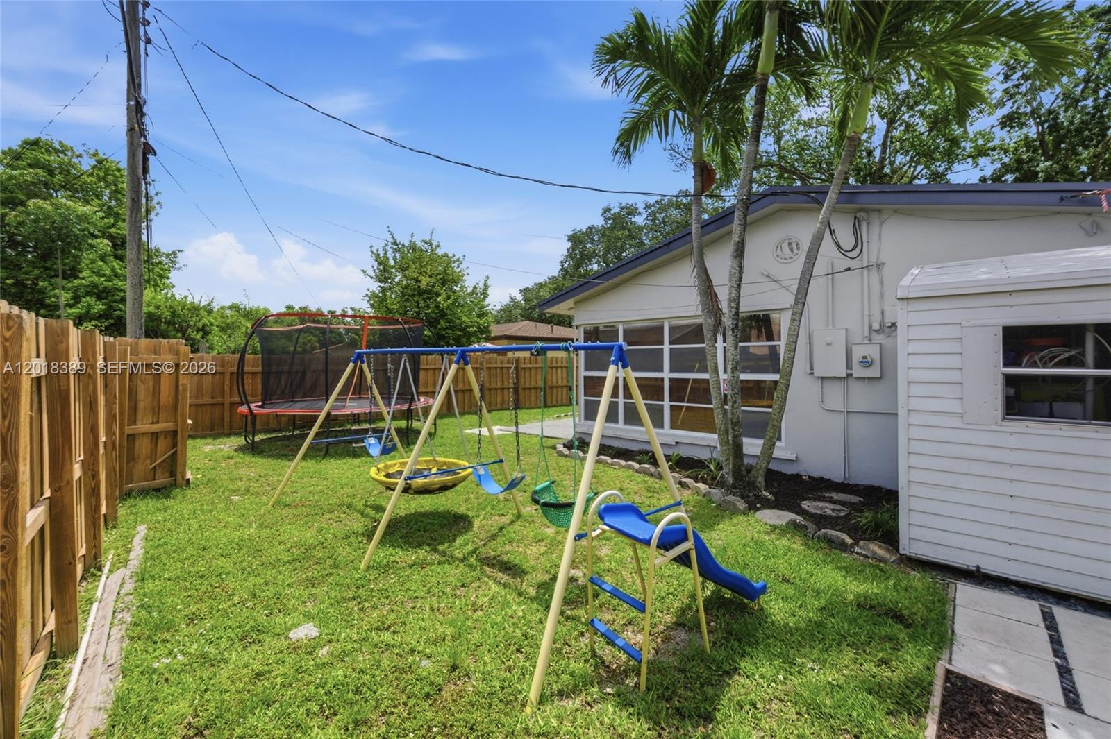 LAWN ACRES - Residential