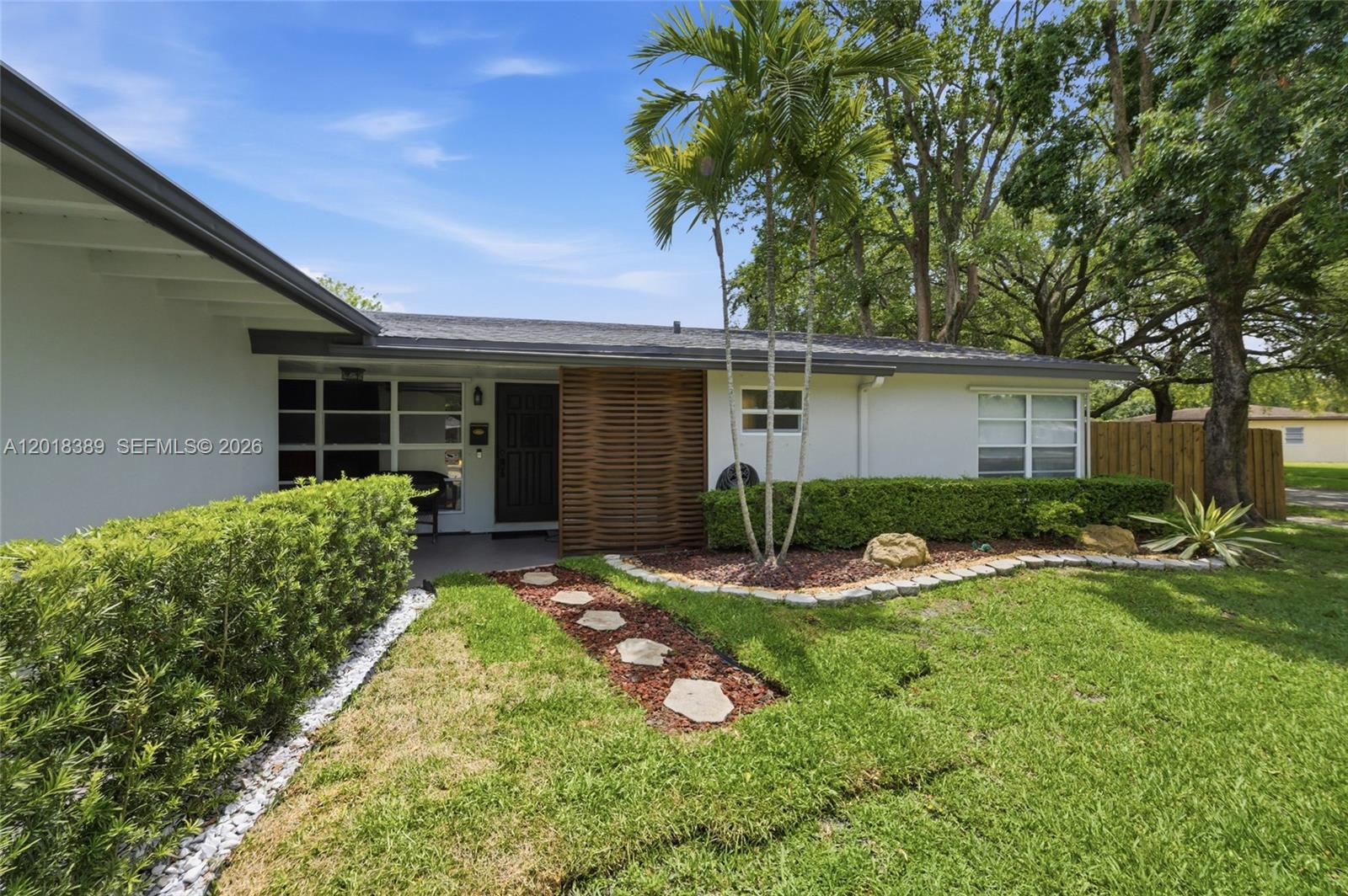 LAWN ACRES - Residential