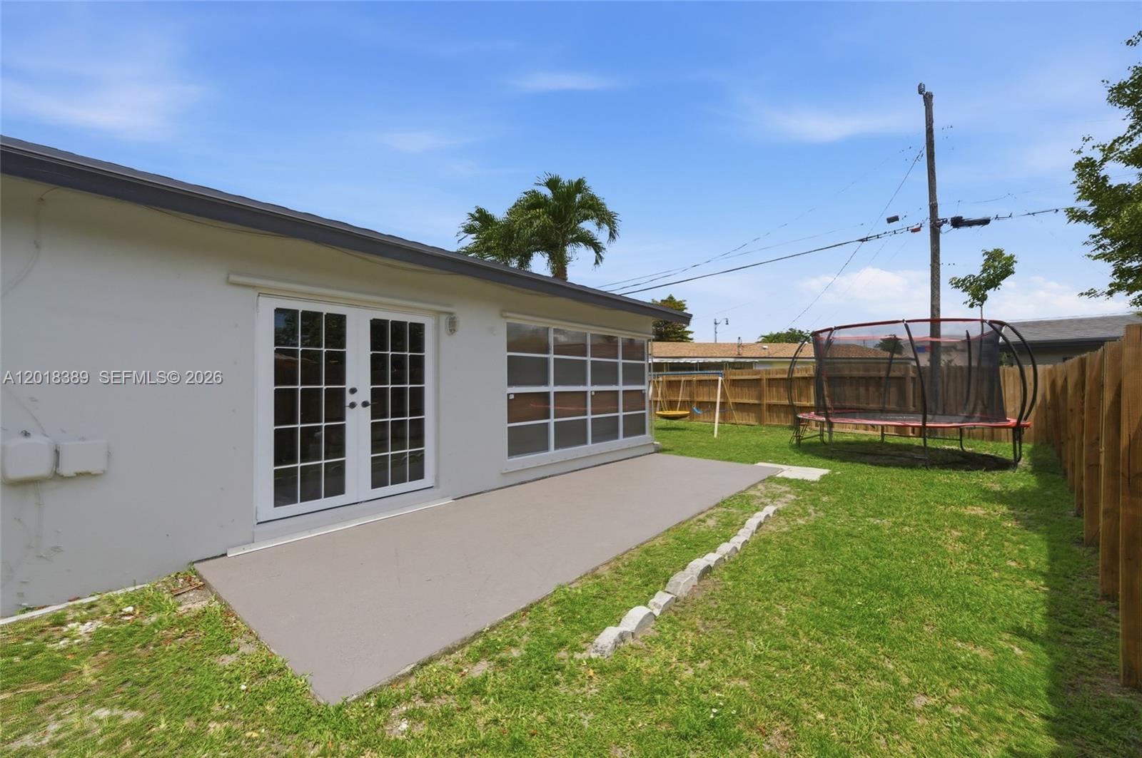 LAWN ACRES - Residential