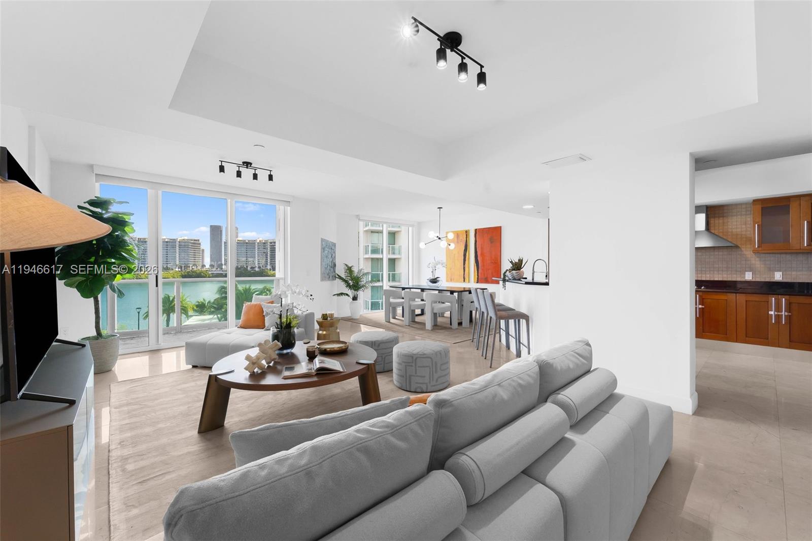 THE PENINSULA II CONDO - Residential