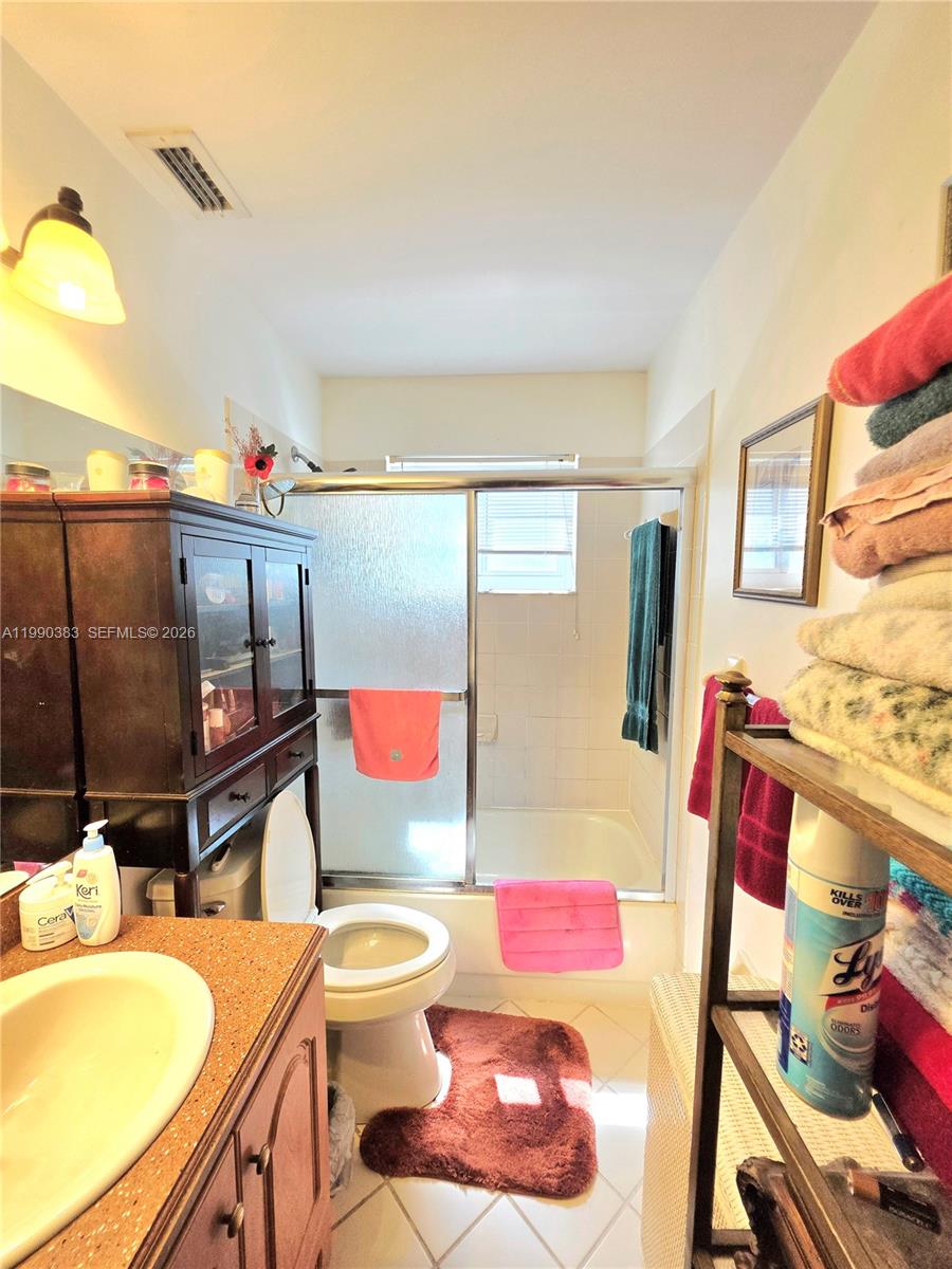 LESLIE PATIO HOMES SEC 4 - Residential