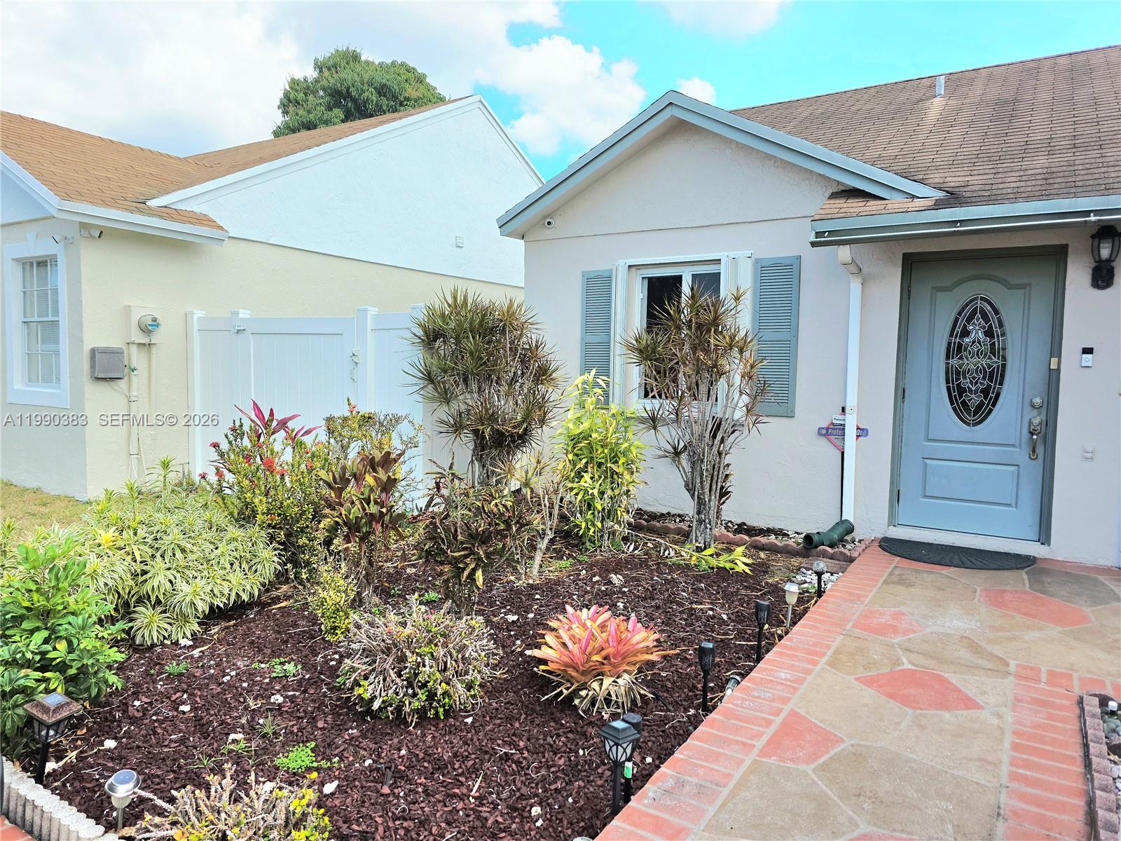 View photos, virtual tours, details... 20317 NW 33rd Ave