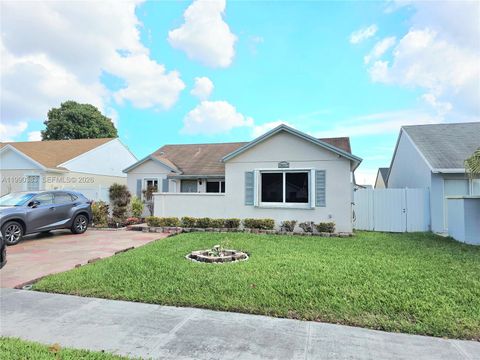 Photo of 20317 NW 33rd Ave, Miami Gardens, FL 33056 (MLS # A11990383)