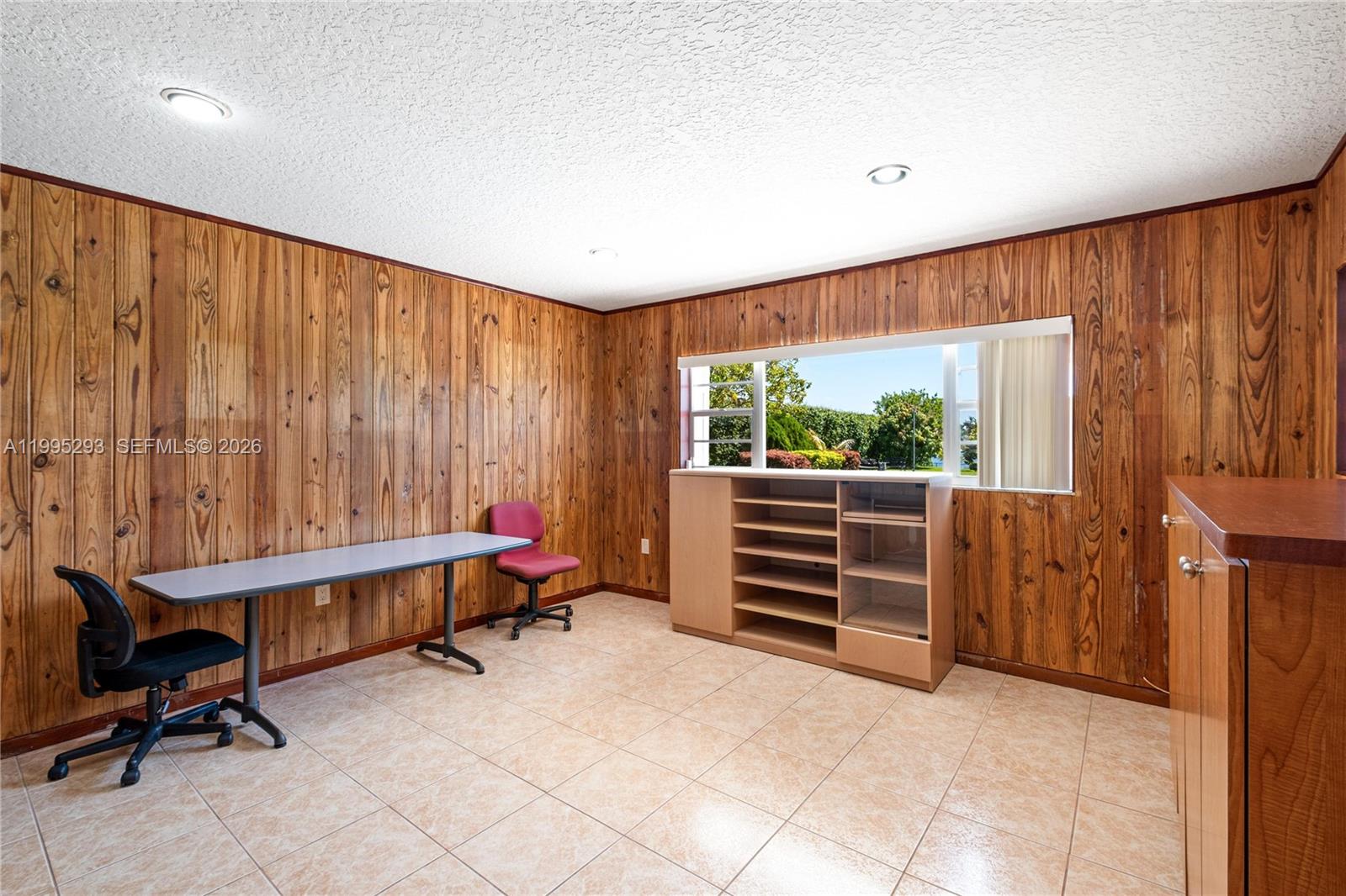 LAKESHORE SEC ONE - Residential