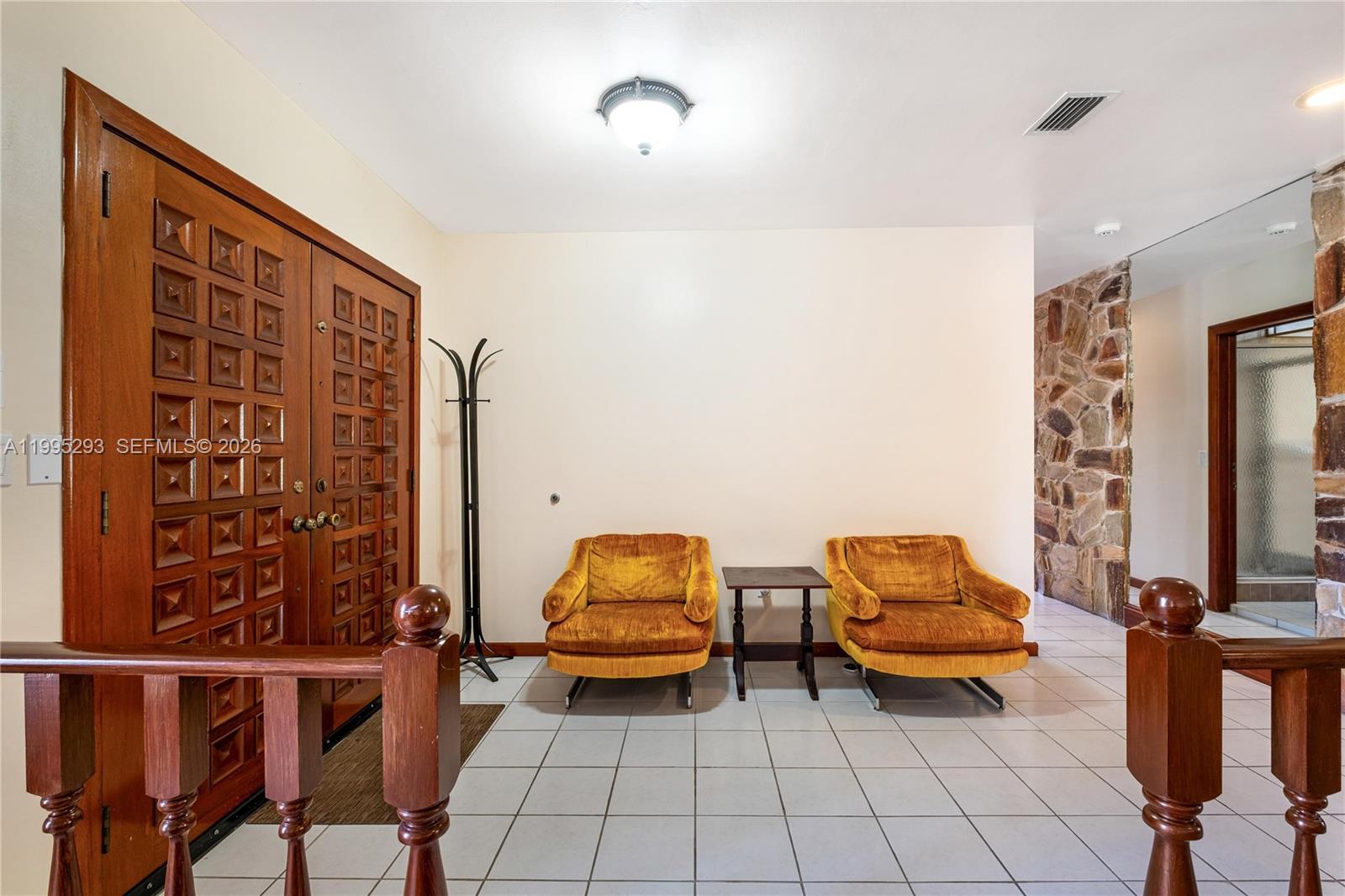 LAKESHORE SEC ONE - Residential