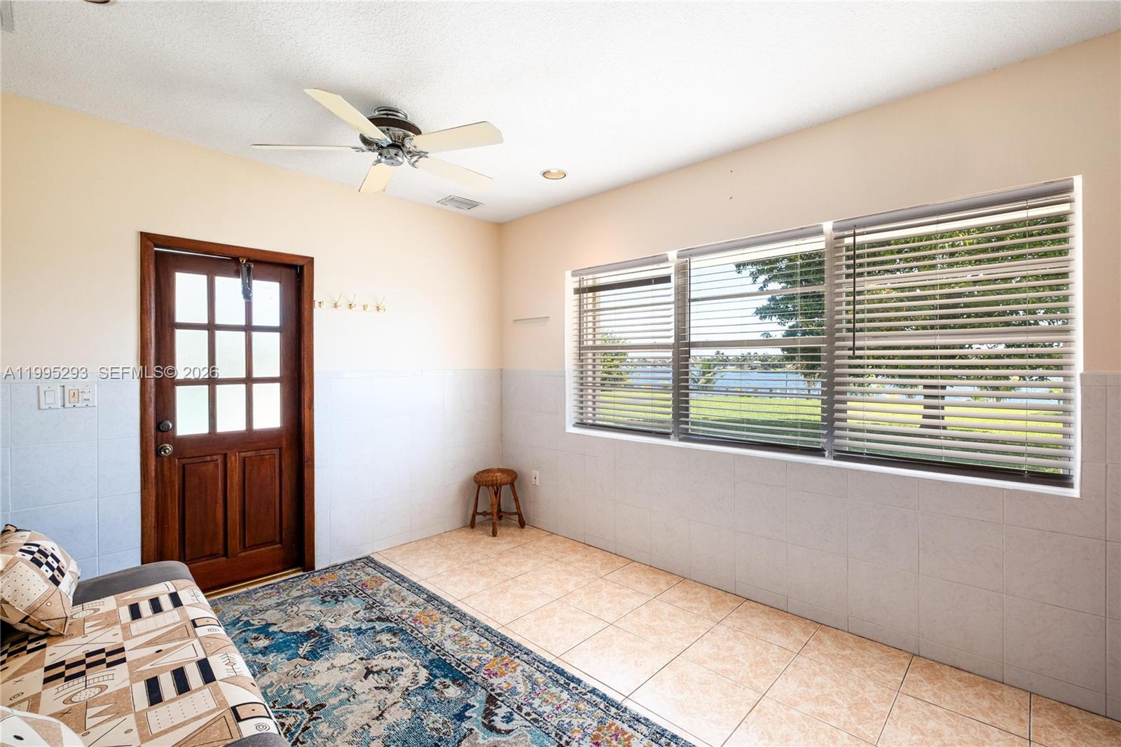 LAKESHORE SEC ONE - Residential