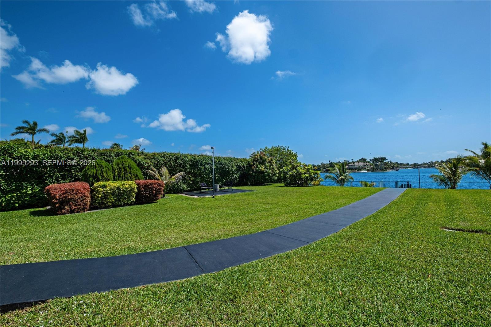 LAKESHORE SEC ONE - Residential