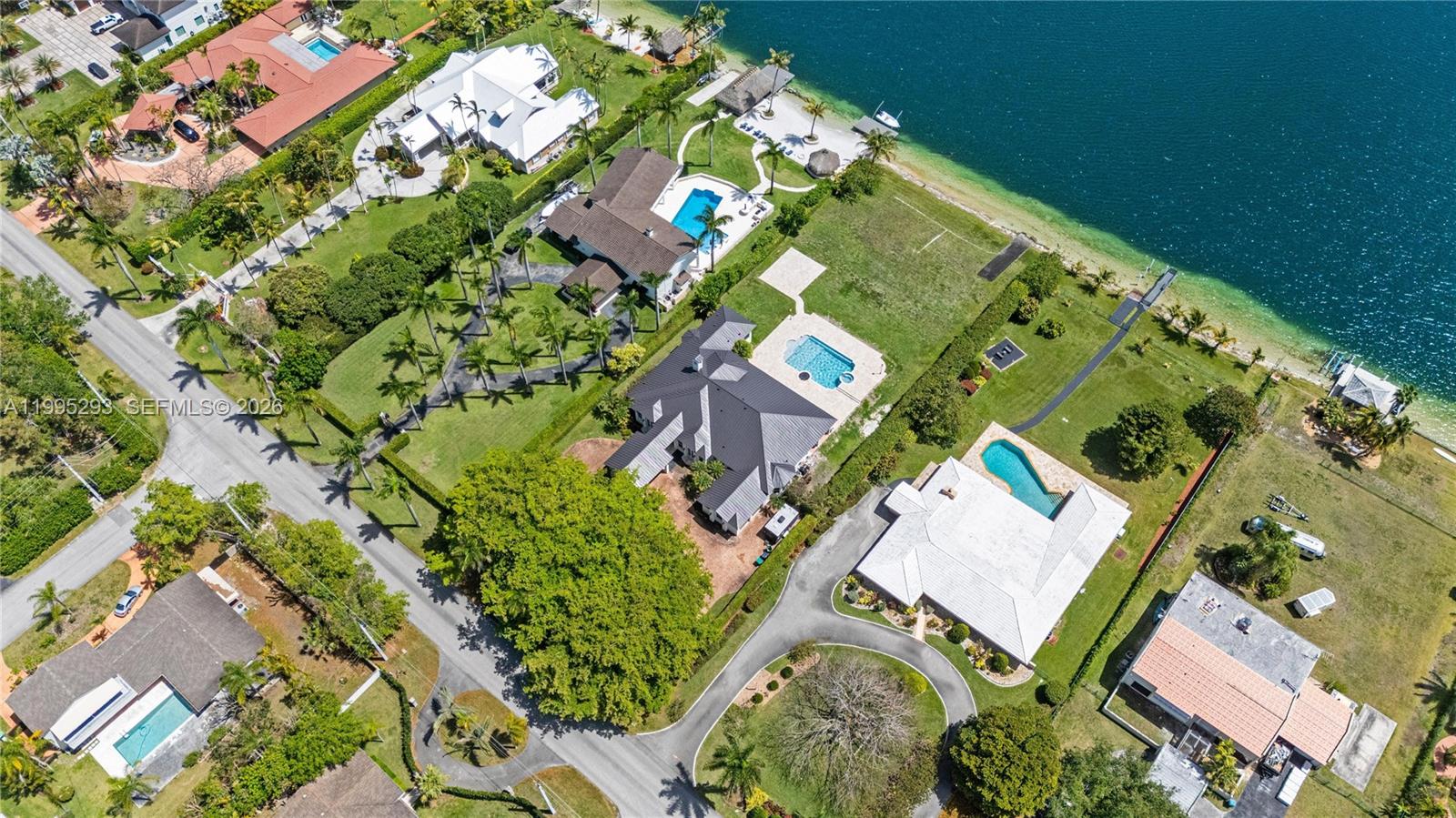 LAKESHORE SEC ONE - Residential