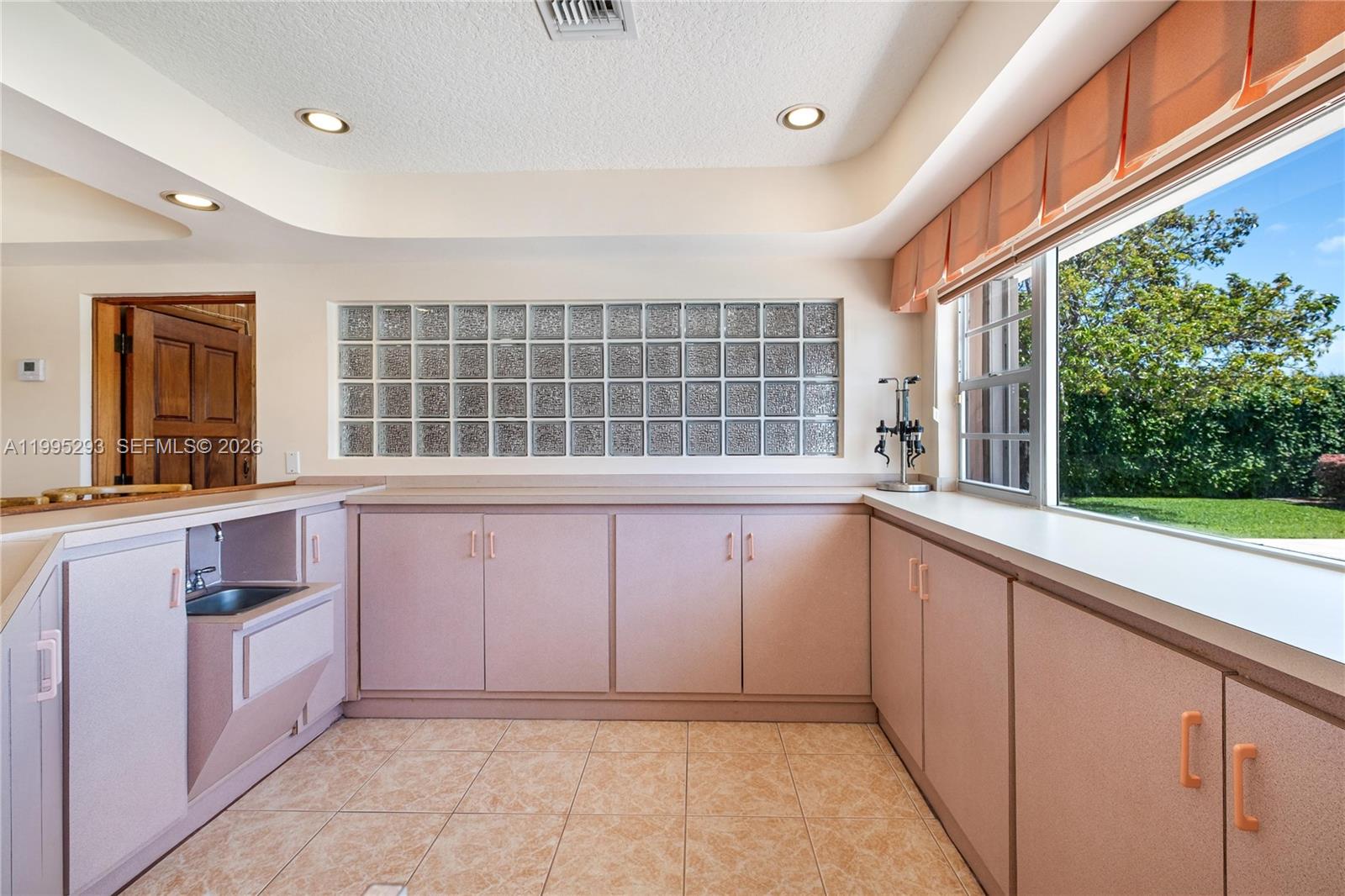 LAKESHORE SEC ONE - Residential