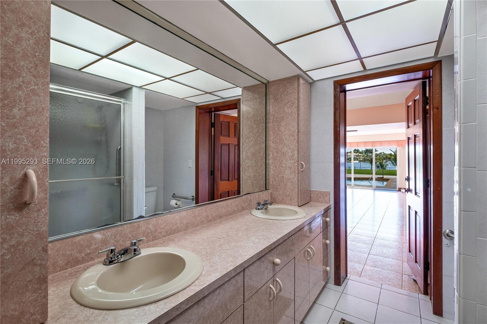 LAKESHORE SEC ONE - Residential