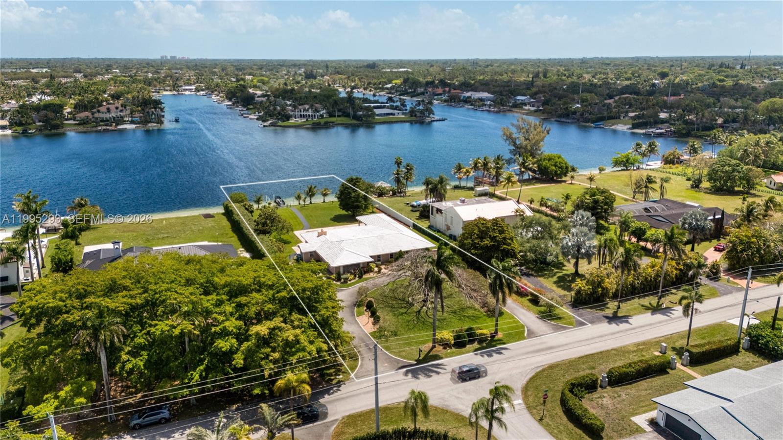 LAKESHORE SEC ONE - Residential