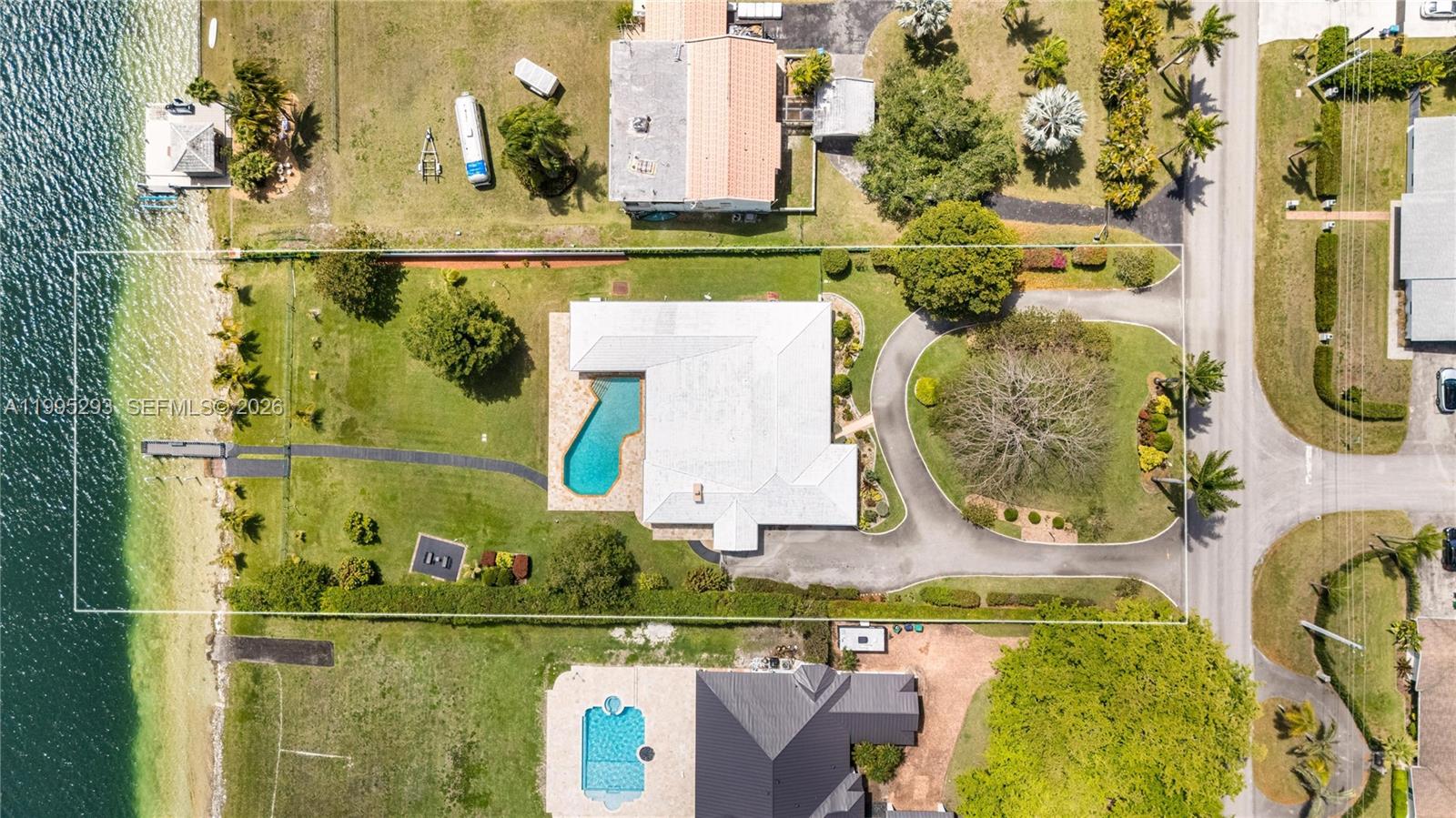 LAKESHORE SEC ONE - Residential