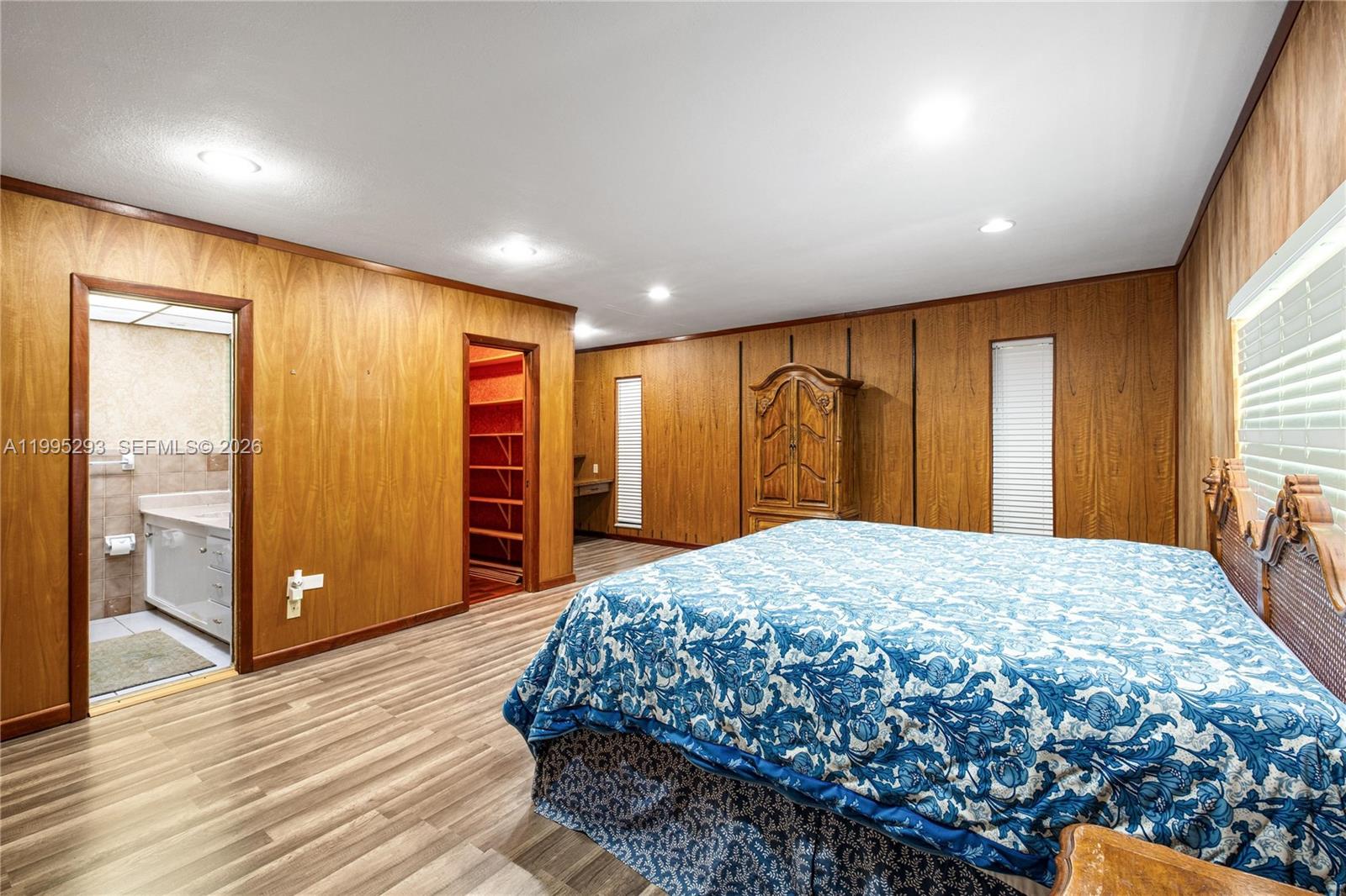 LAKESHORE SEC ONE - Residential