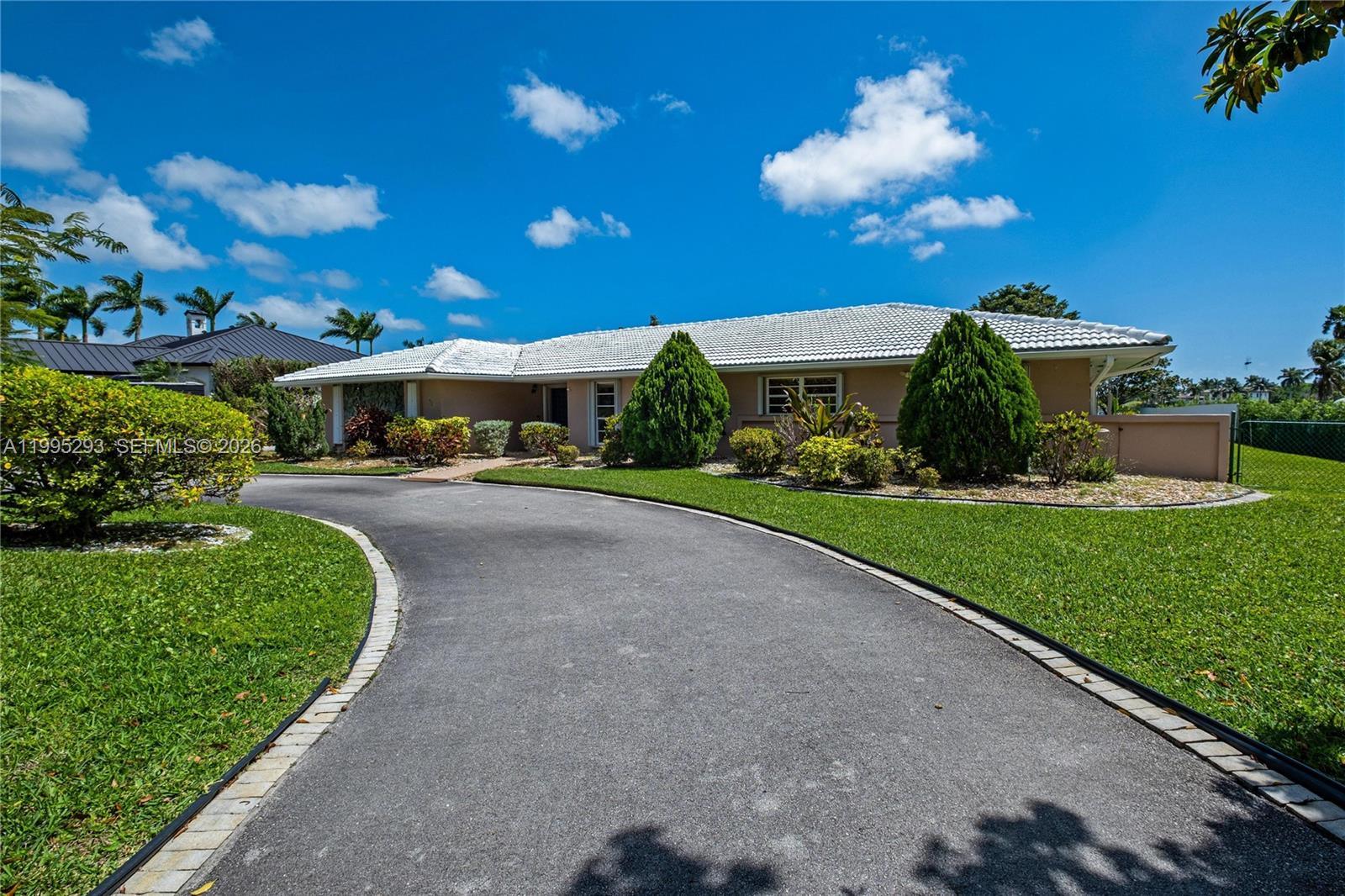 LAKESHORE SEC ONE - Residential