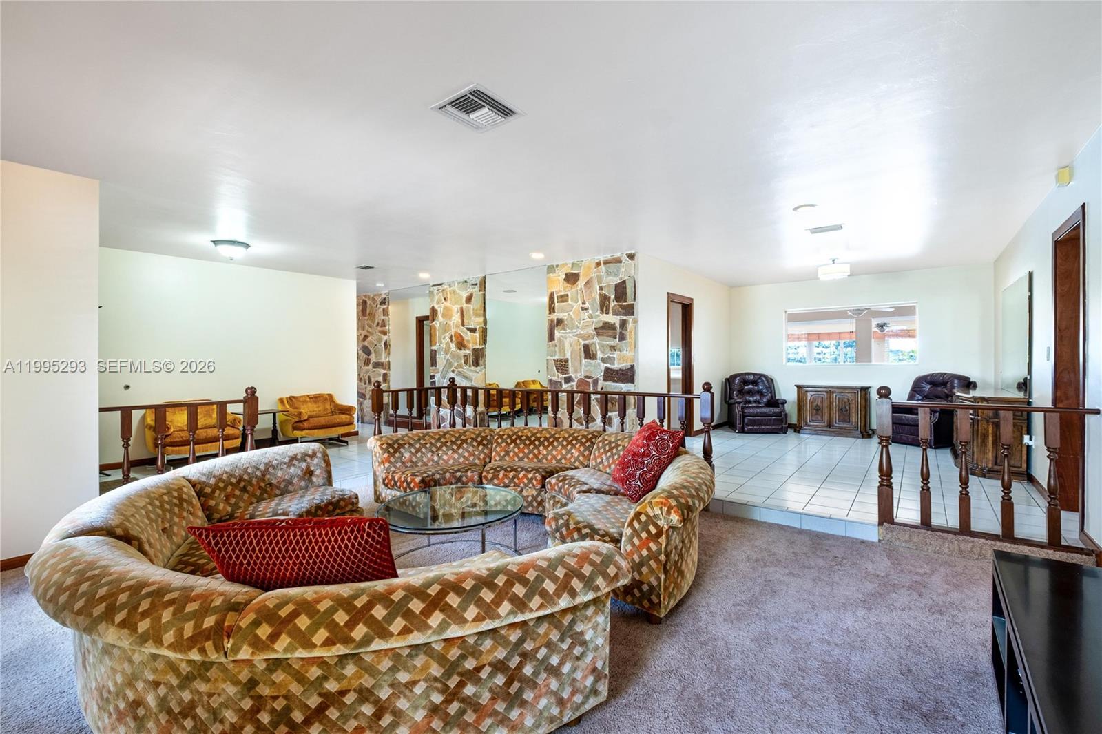 LAKESHORE SEC ONE - Residential