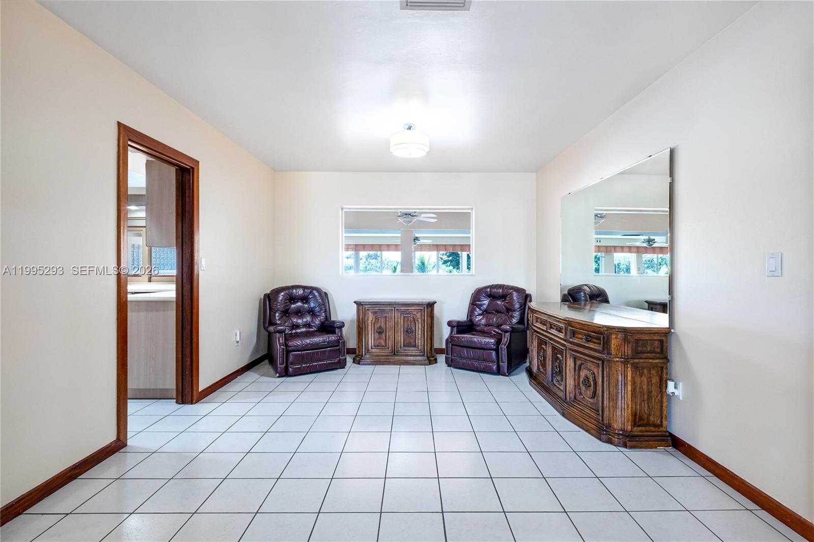 LAKESHORE SEC ONE - Residential