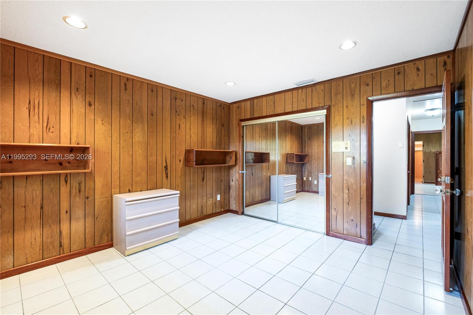 LAKESHORE SEC ONE - Residential