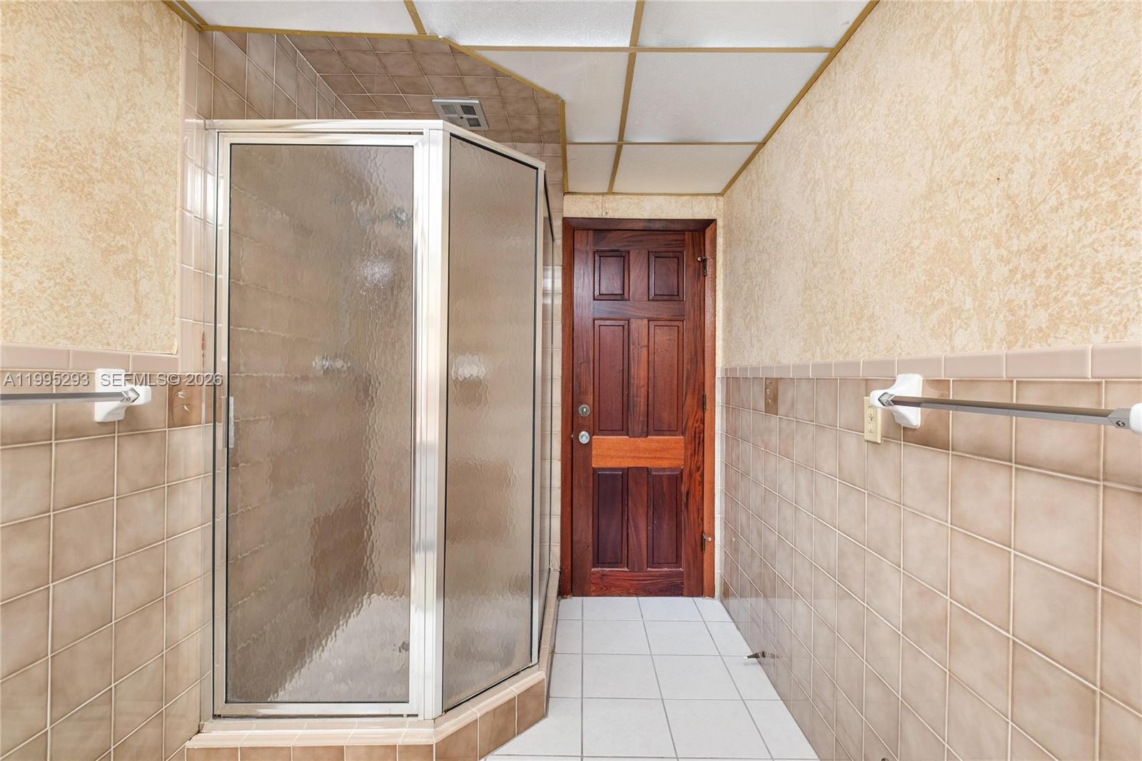 LAKESHORE SEC ONE - Residential