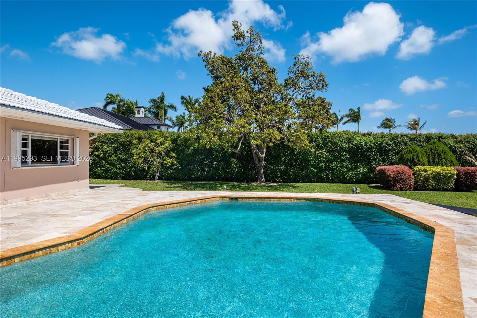 LAKESHORE SEC ONE - Residential