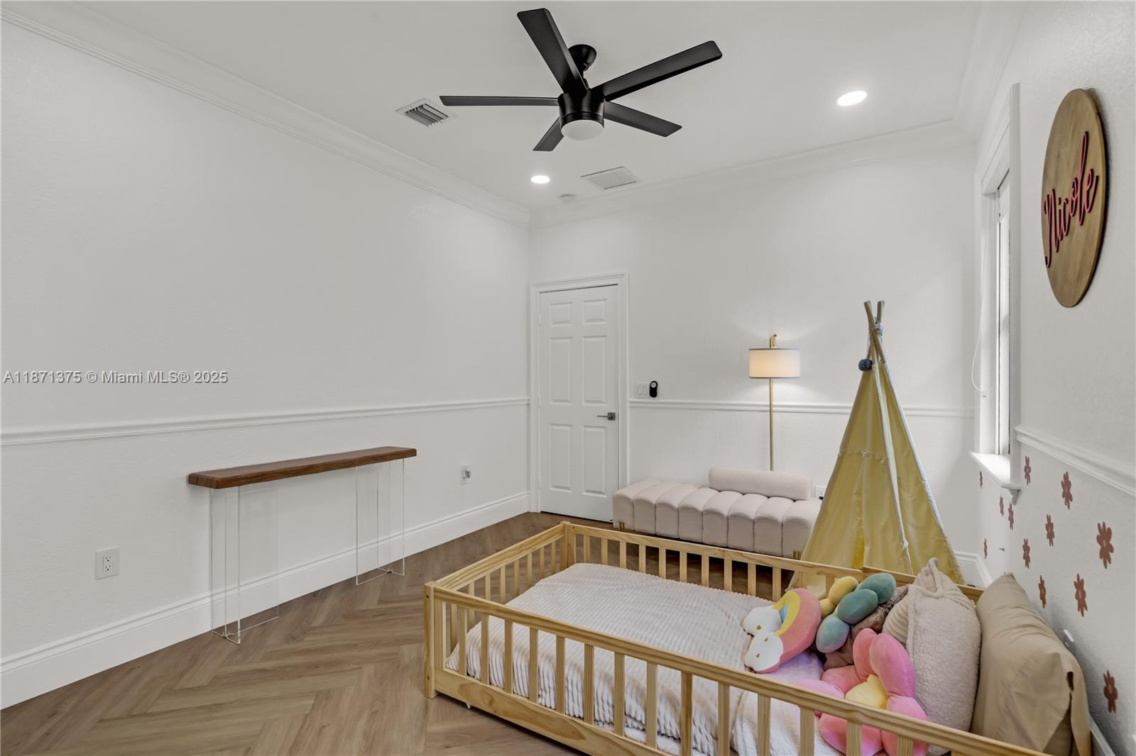 SUNSET LAKES PLAT THREE - Residential Lease