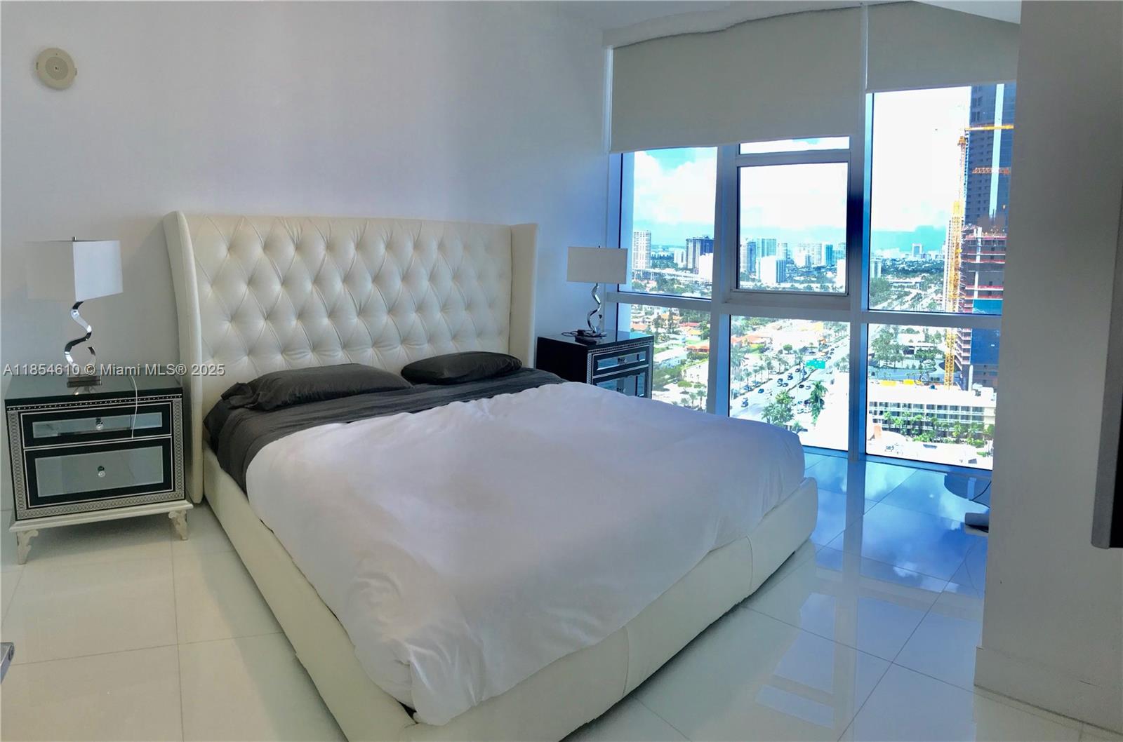 TRUMP ROYALE CONDO - Residential Lease