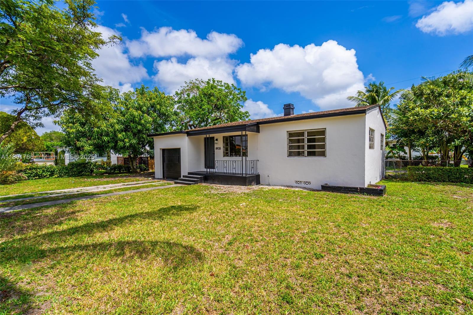 8935 NW 10th Ave