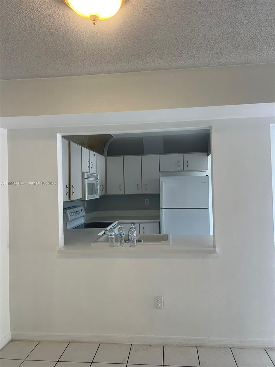 MONTEREY VILLAGE-ONE COND - Residential