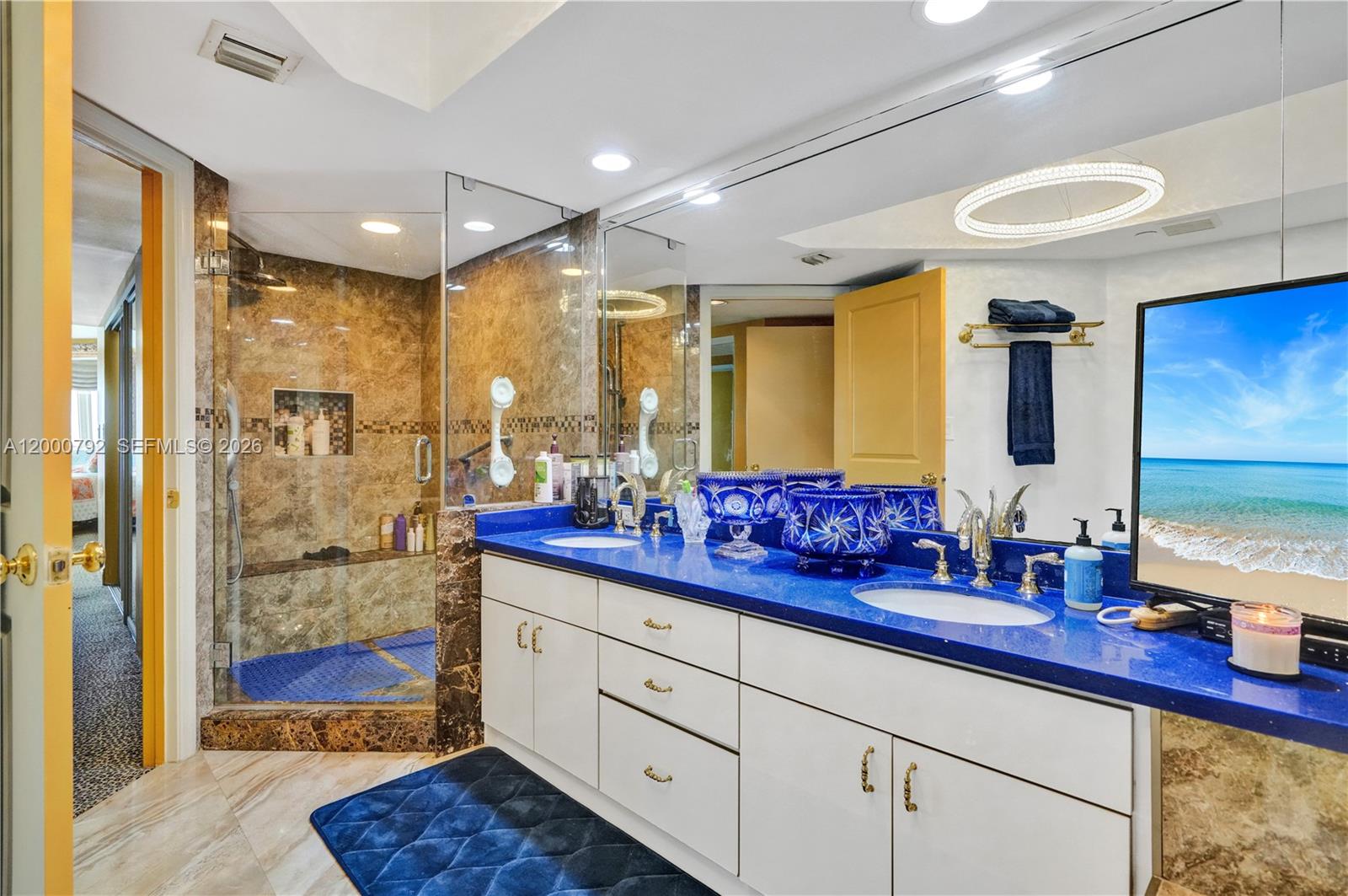 OCEANIA III CONDO - Residential