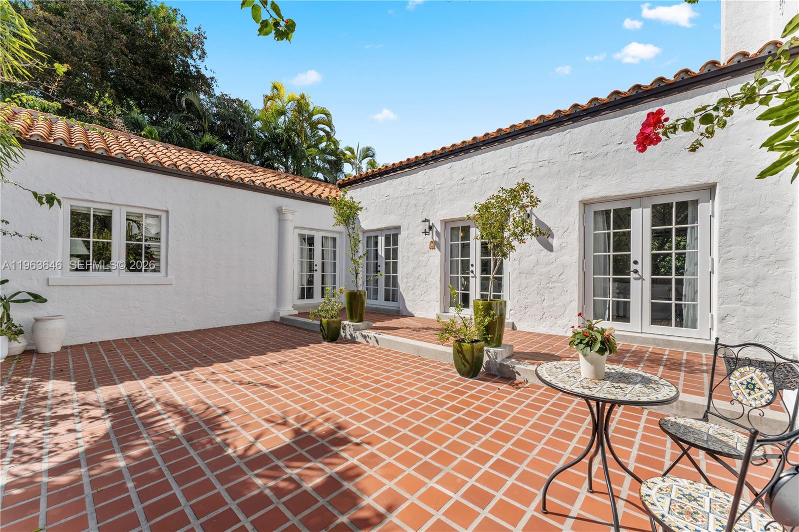 CORAL GABLES RIVIERA SEC - Residential