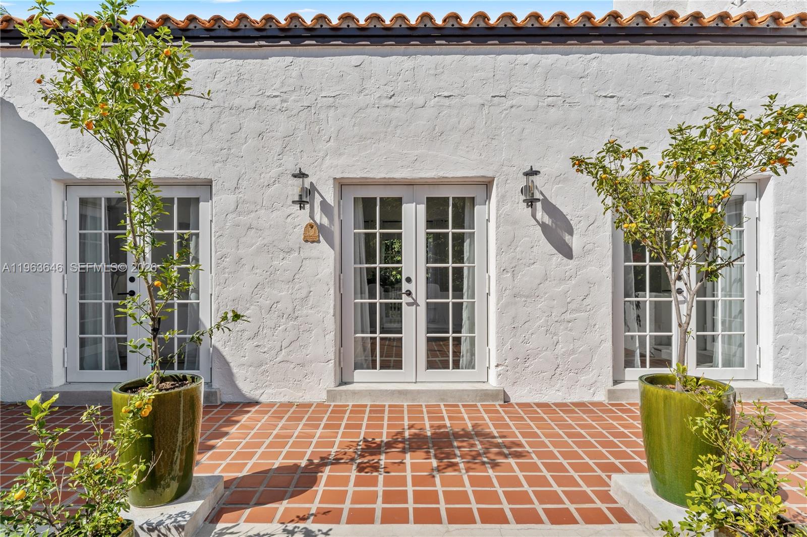 CORAL GABLES RIVIERA SEC - Residential